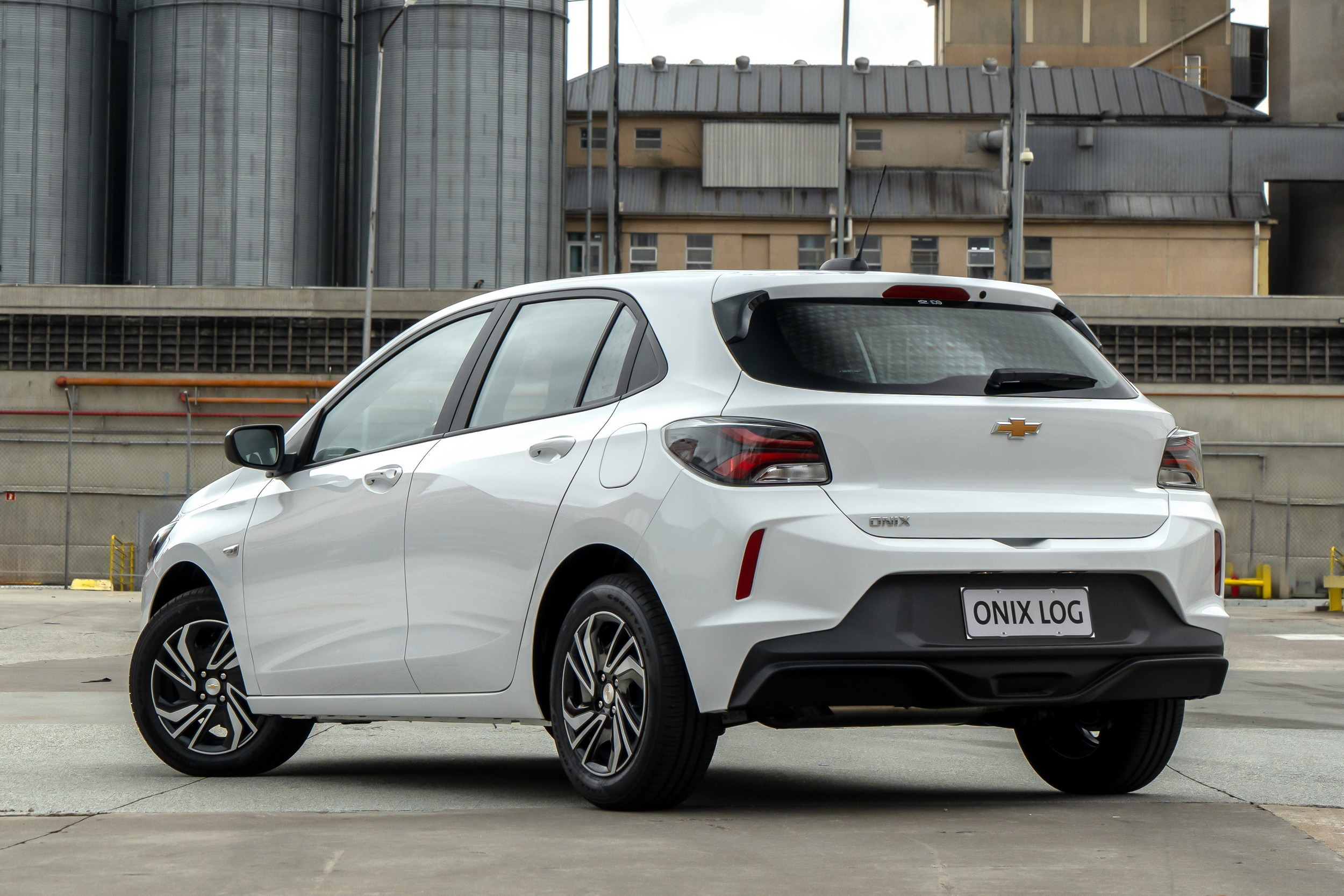 2027 Chevrolet Onix Log - Brazil (6)