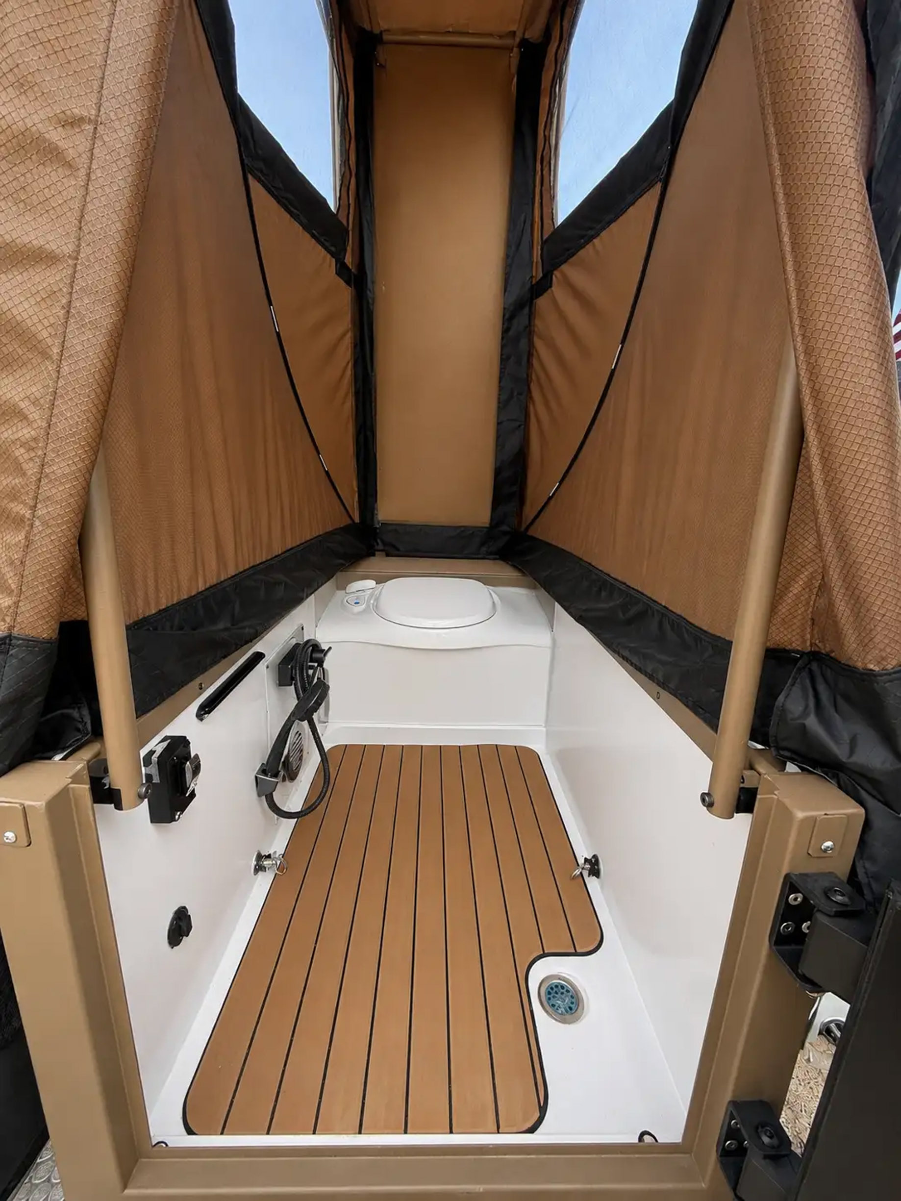 ROG 12RK camper Jun 26 00012
