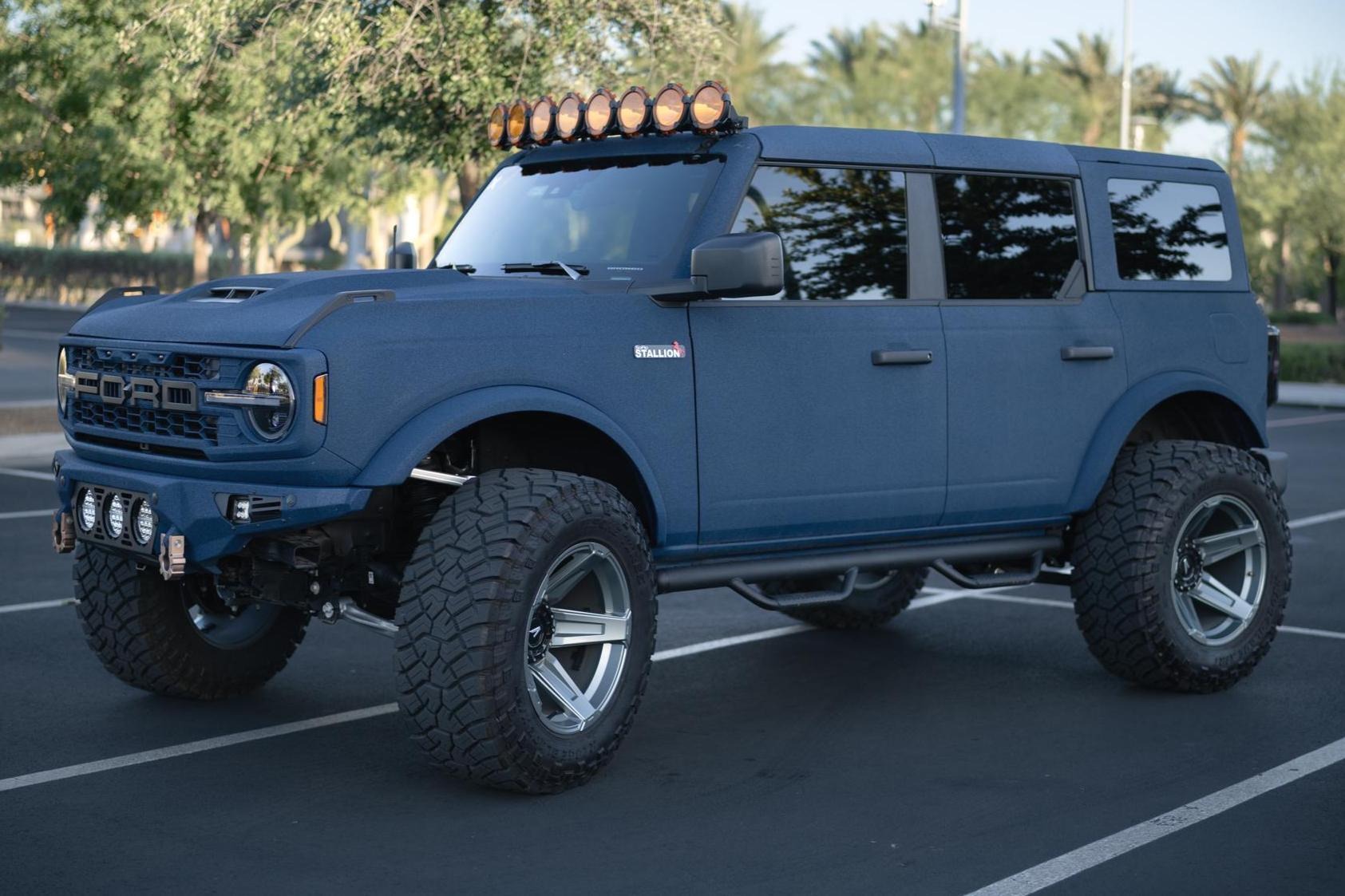 Ford Bronco Big Bend Matte Blue - 3
