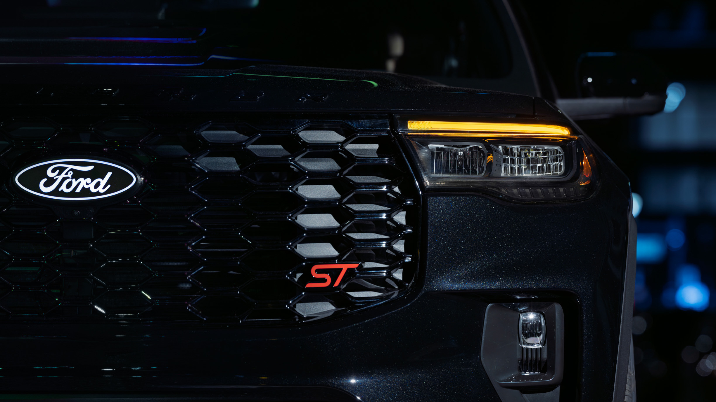 2027 Ford Explorer ST Sinister Package 00011