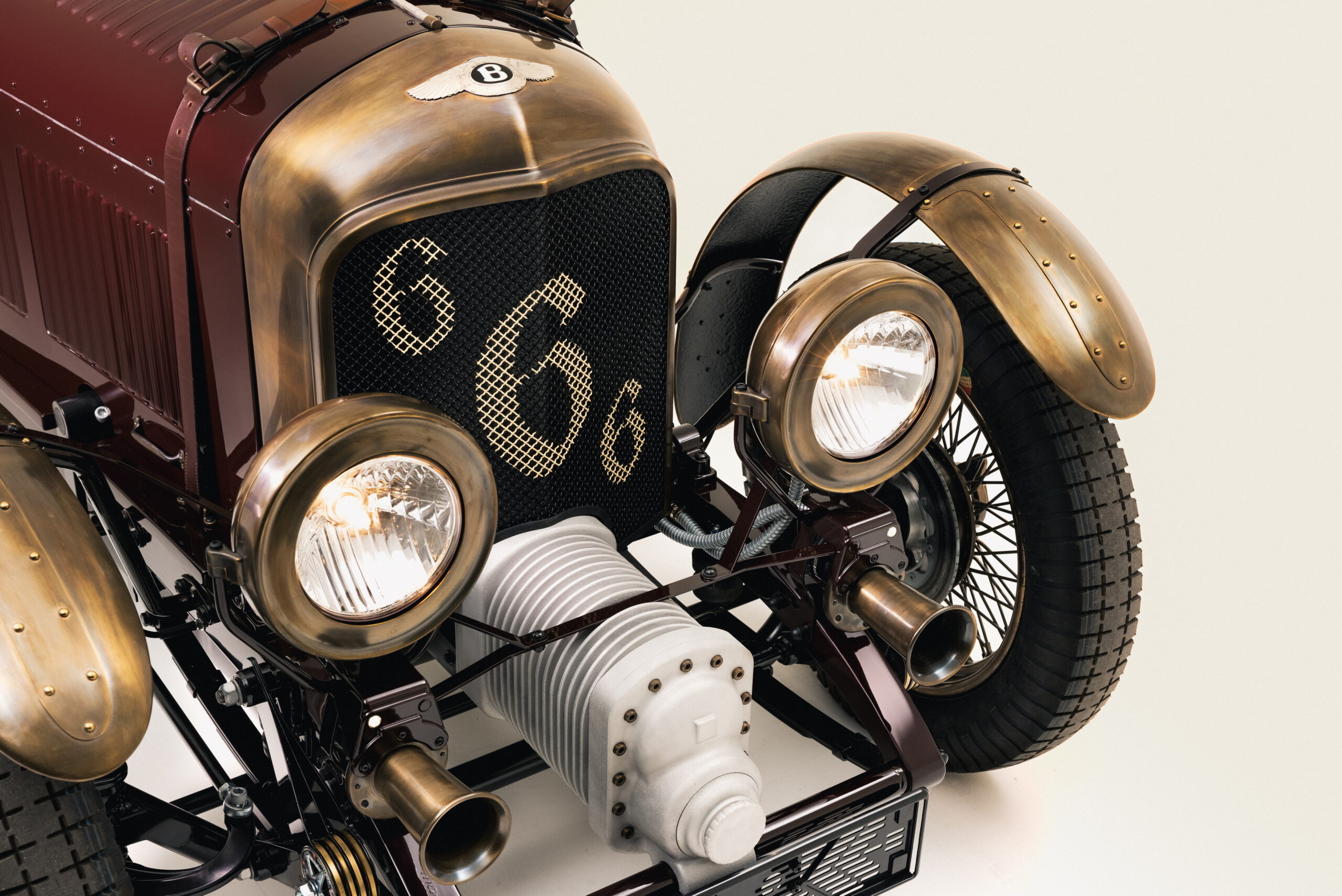 Hedley Studios Bentley Blower Momoa Edition-5