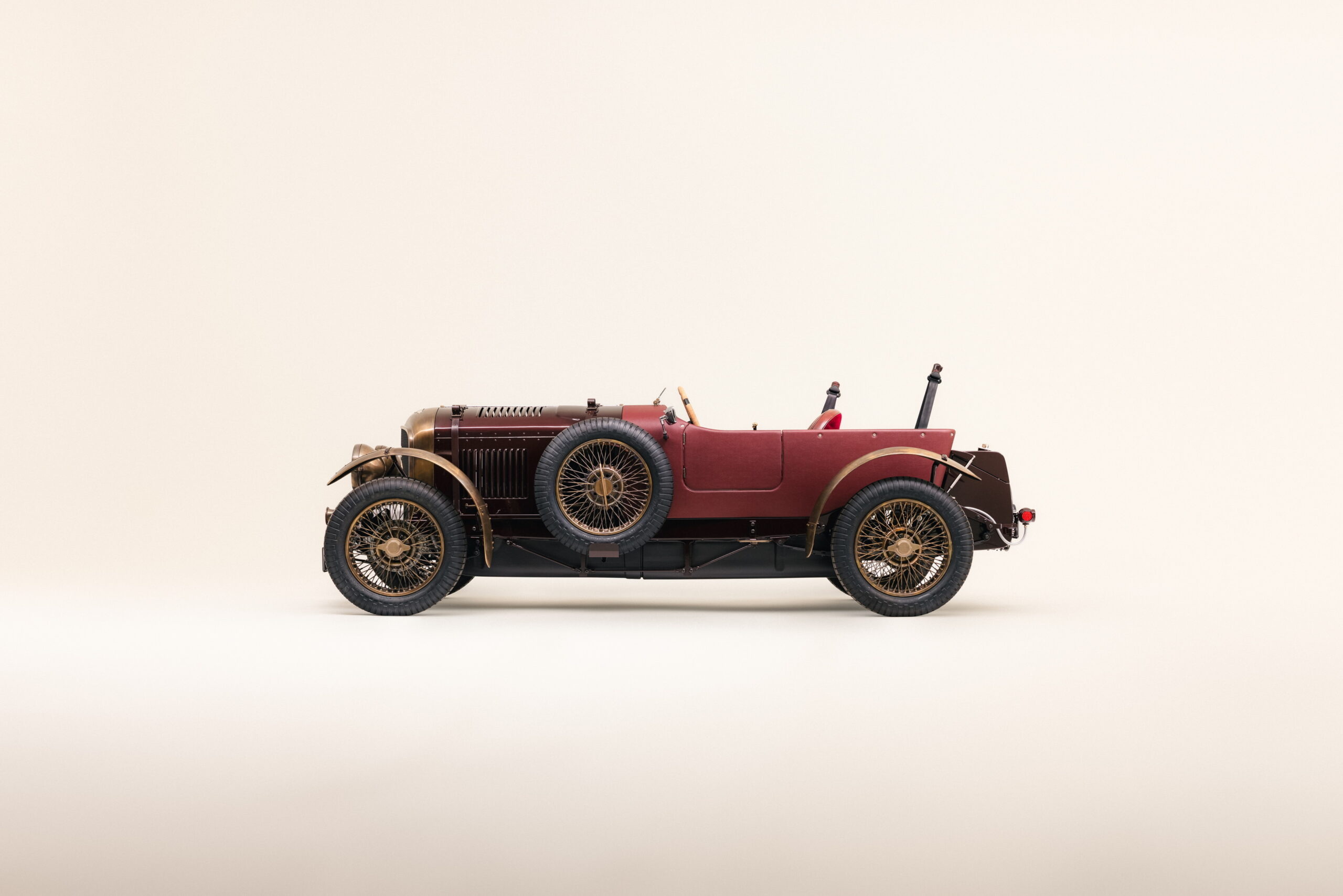 Hedley Studios Bentley Blower Momoa Edition-8