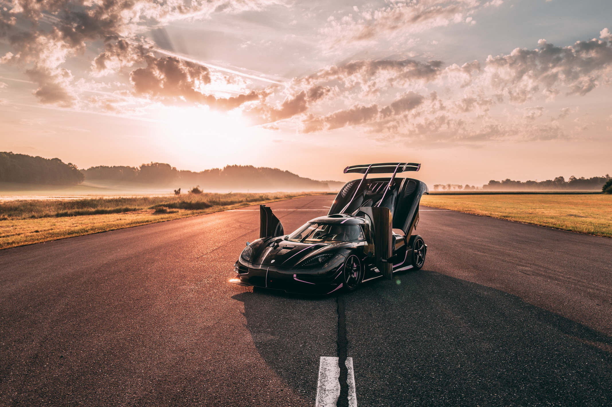 2015-Koenigsegg-One-1_1453978