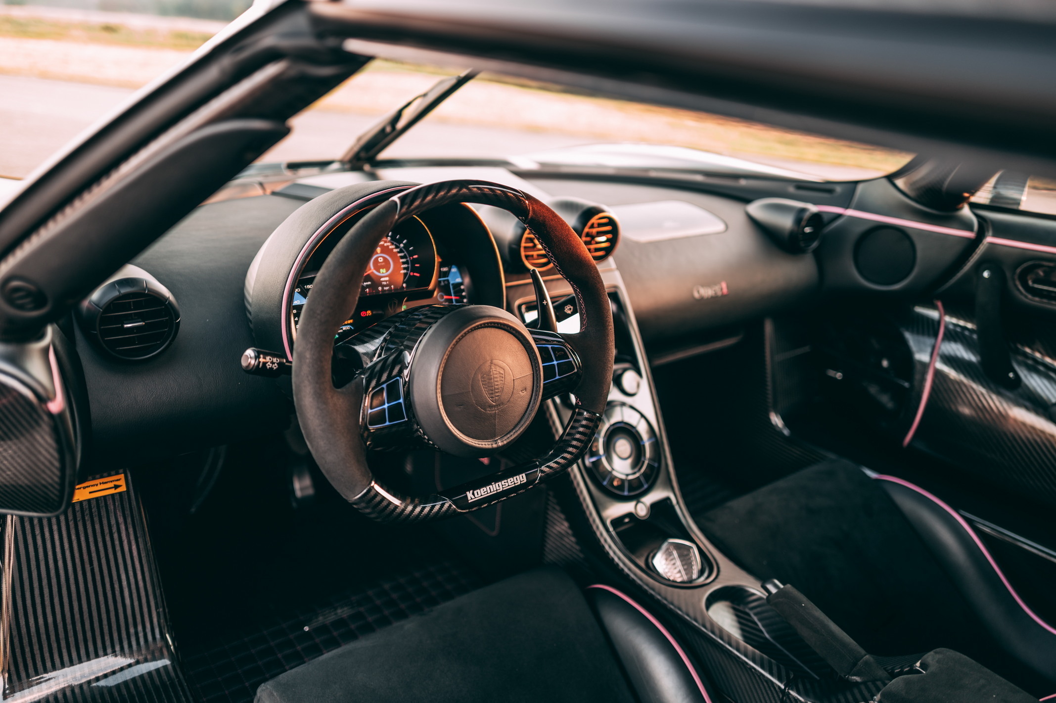 2015-Koenigsegg-One-1_1453981