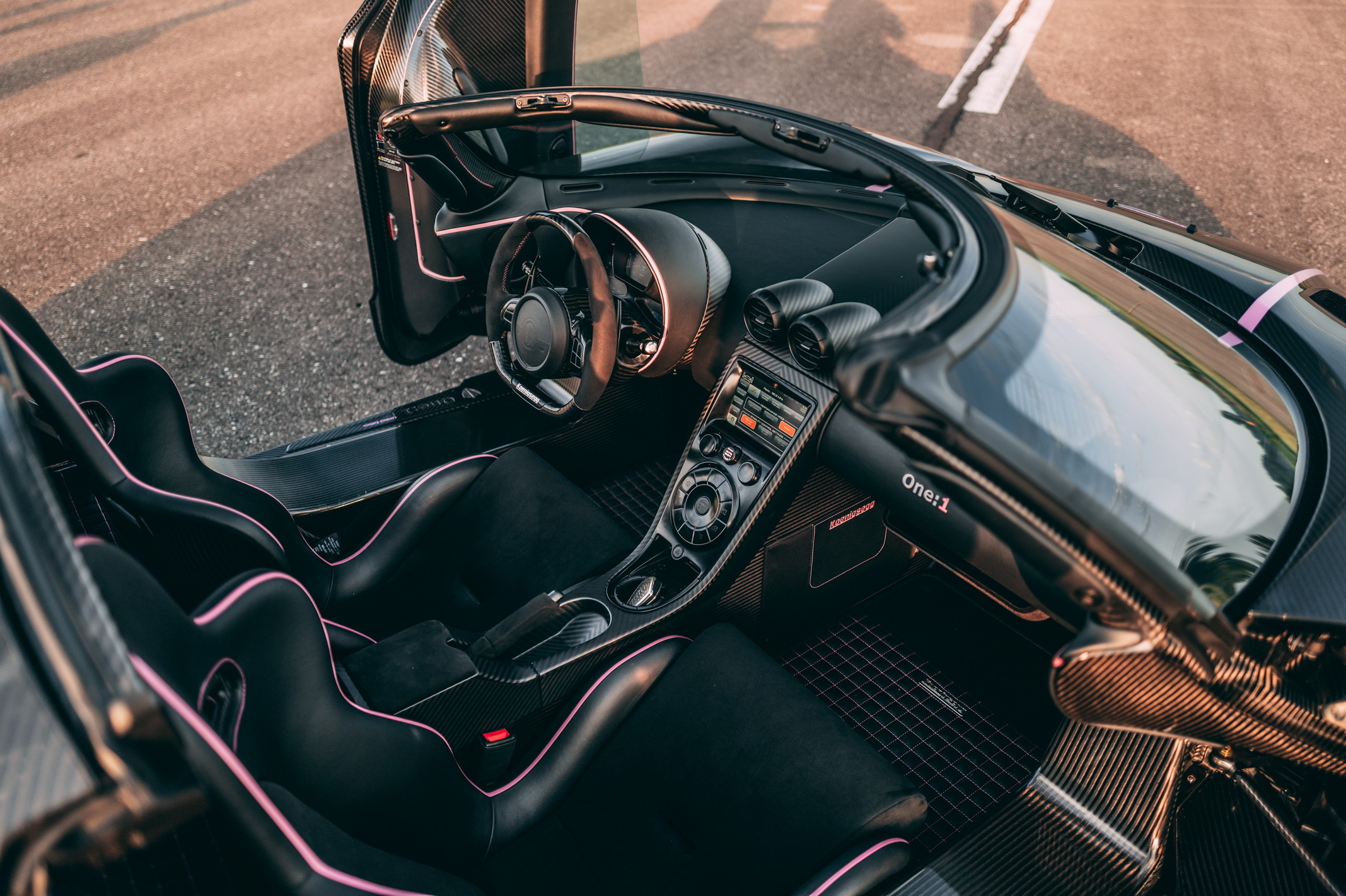 2015-Koenigsegg-One-1_1453984