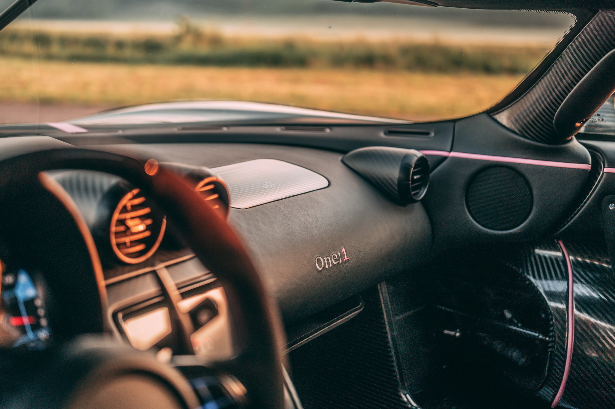 2015-Koenigsegg-One-1_1453985