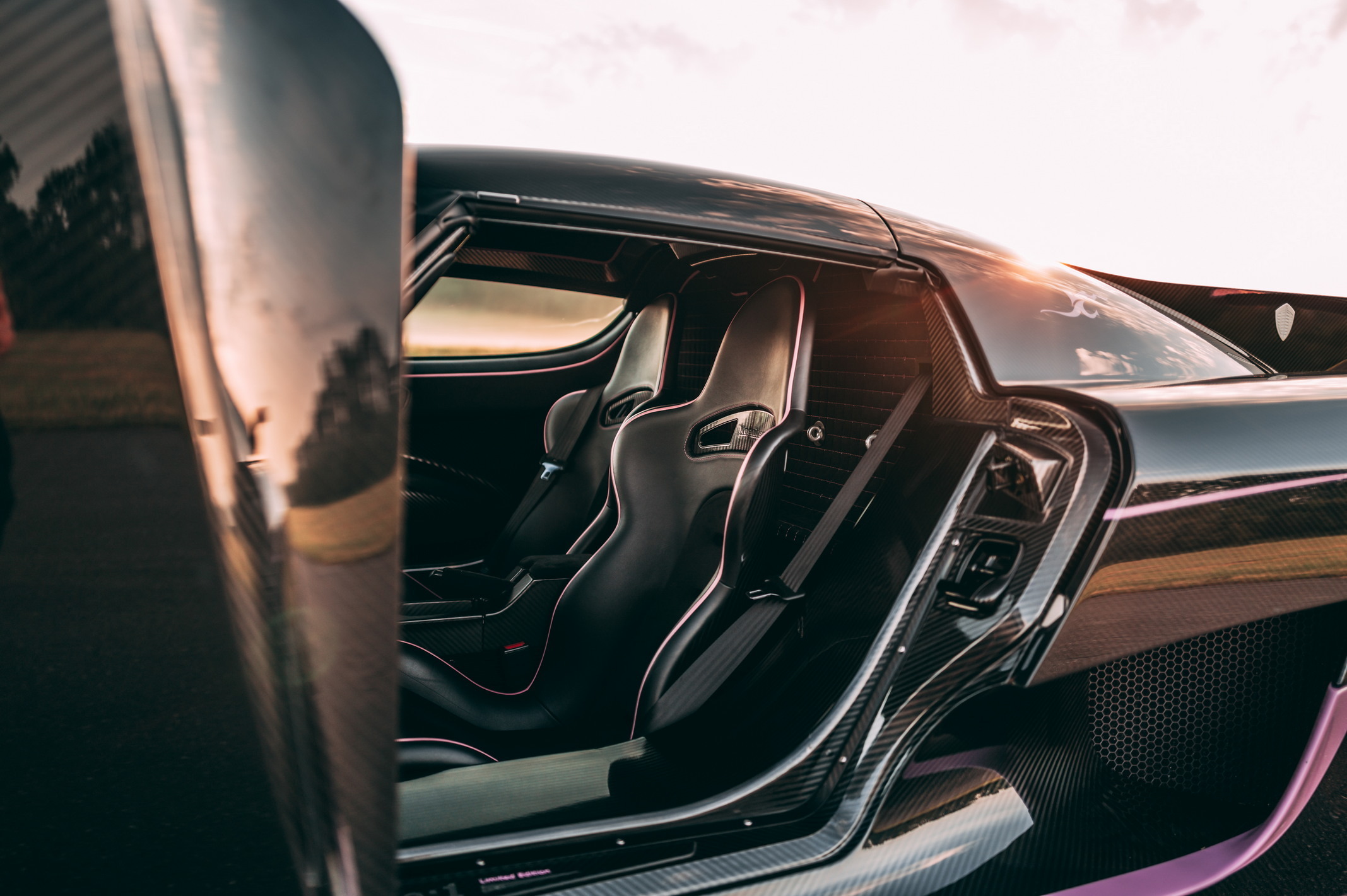 2015-Koenigsegg-One-1_1453997