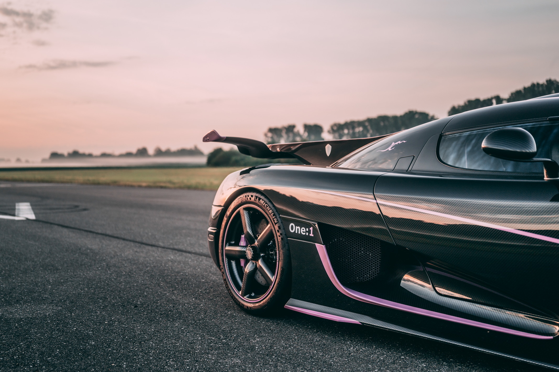 2015-Koenigsegg-One-1_1454016