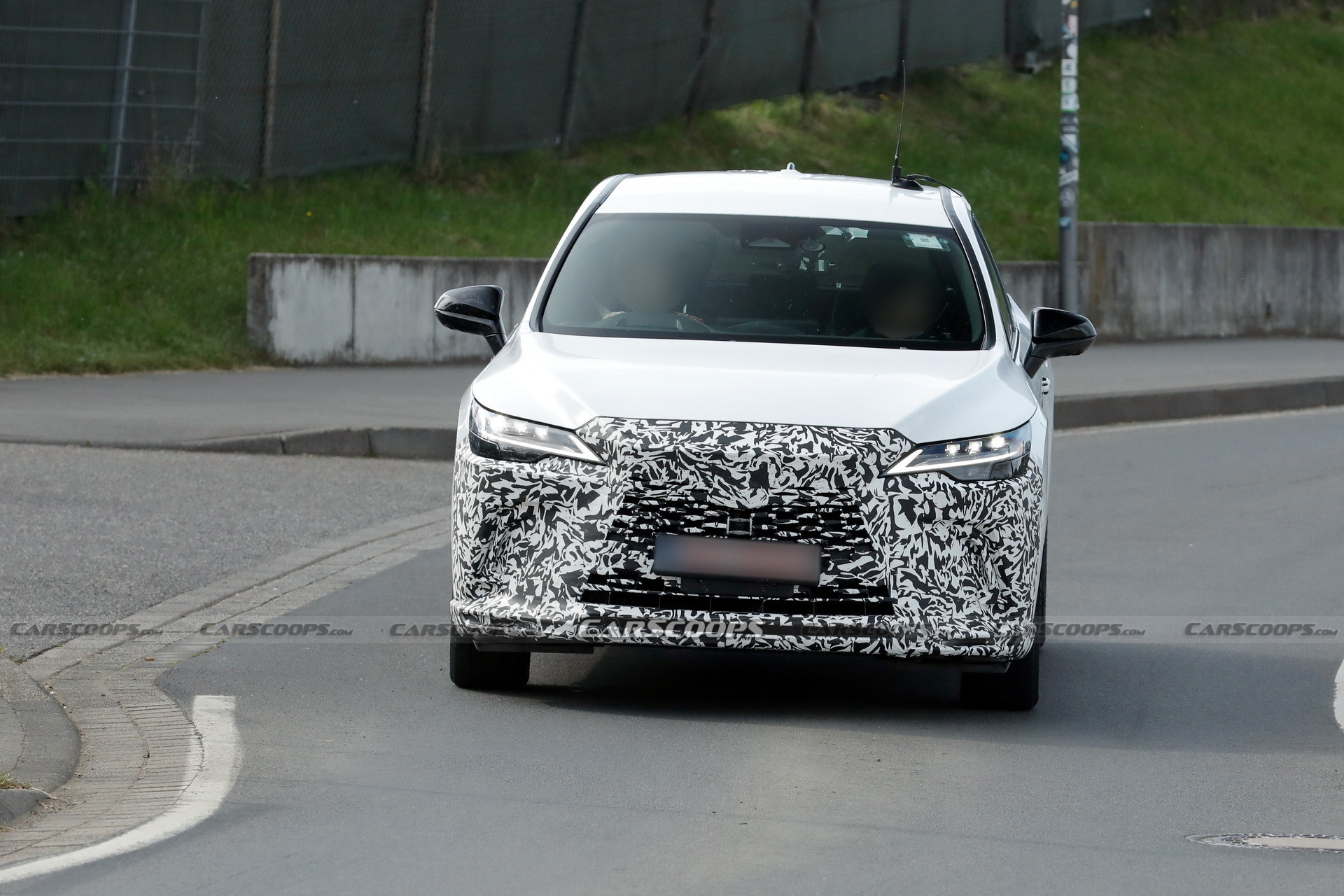 Lexus RX Facelift Spy Shots - 11