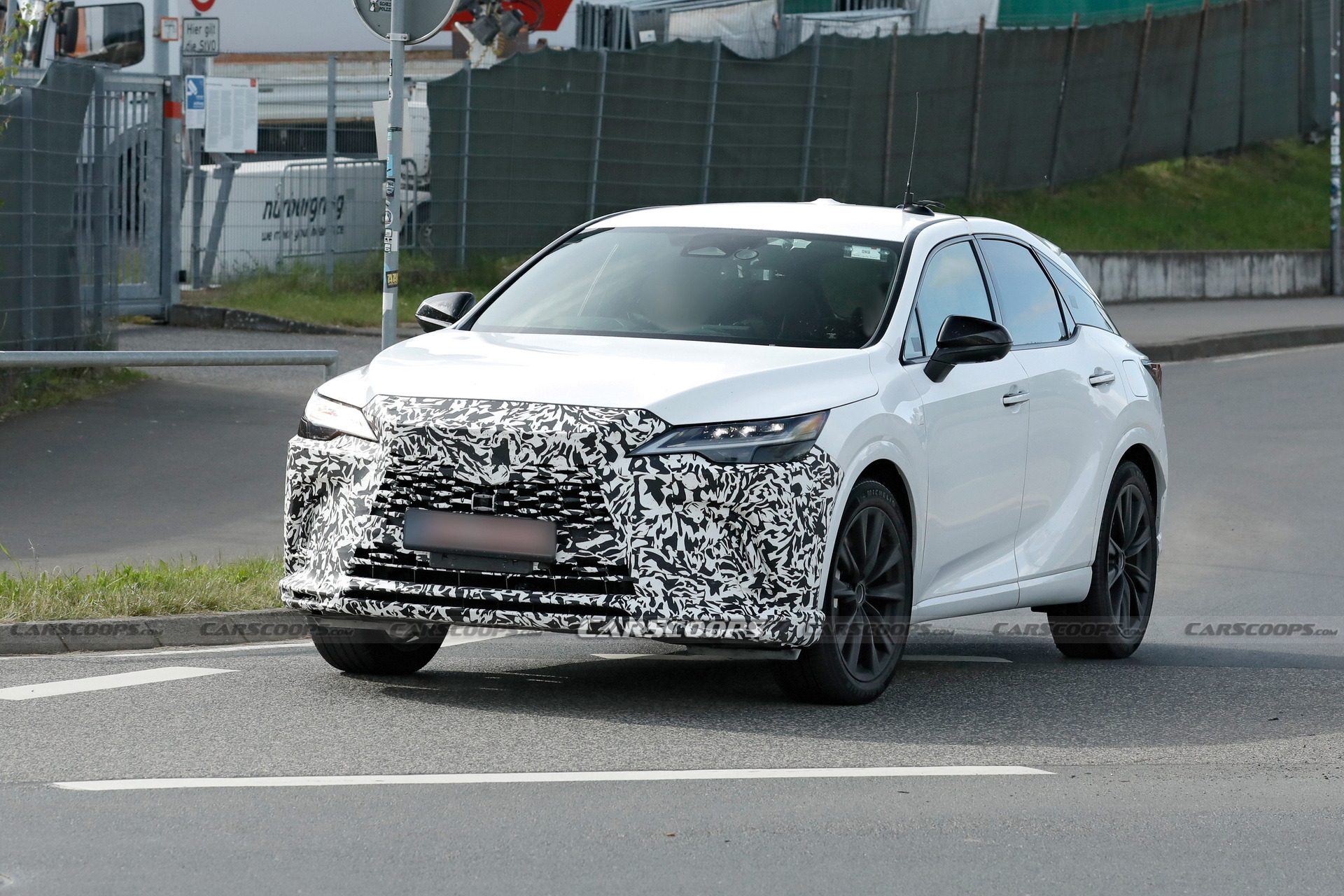 Lexus RX Facelift Spy Shots - 13