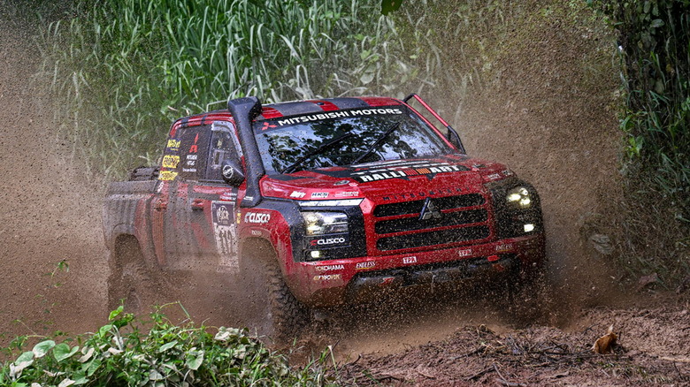 Mitsubishi Ralliart Triton Asia Cross Country Rally (AXCR) (1)