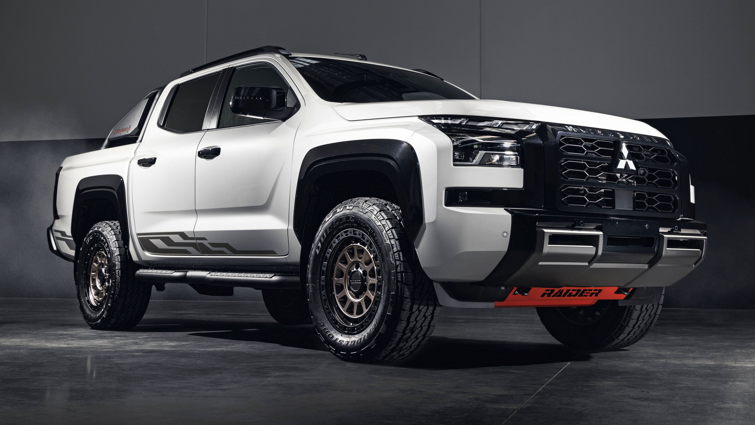 2026 Mitsubishi Triton Raider - Australia (3) copy