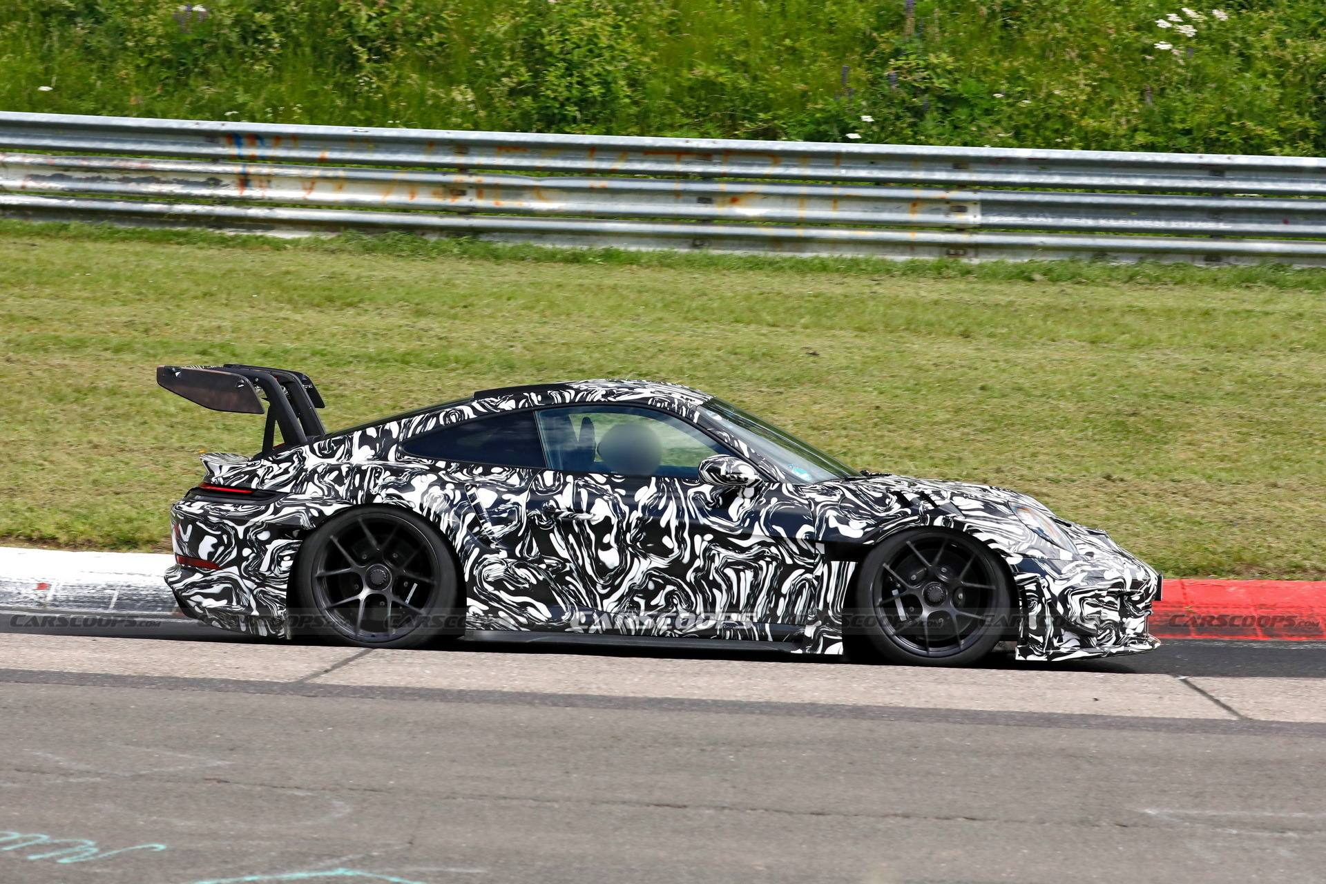 Porsche 992.2 911 GT3 RS Scoop Nurburgring - 14