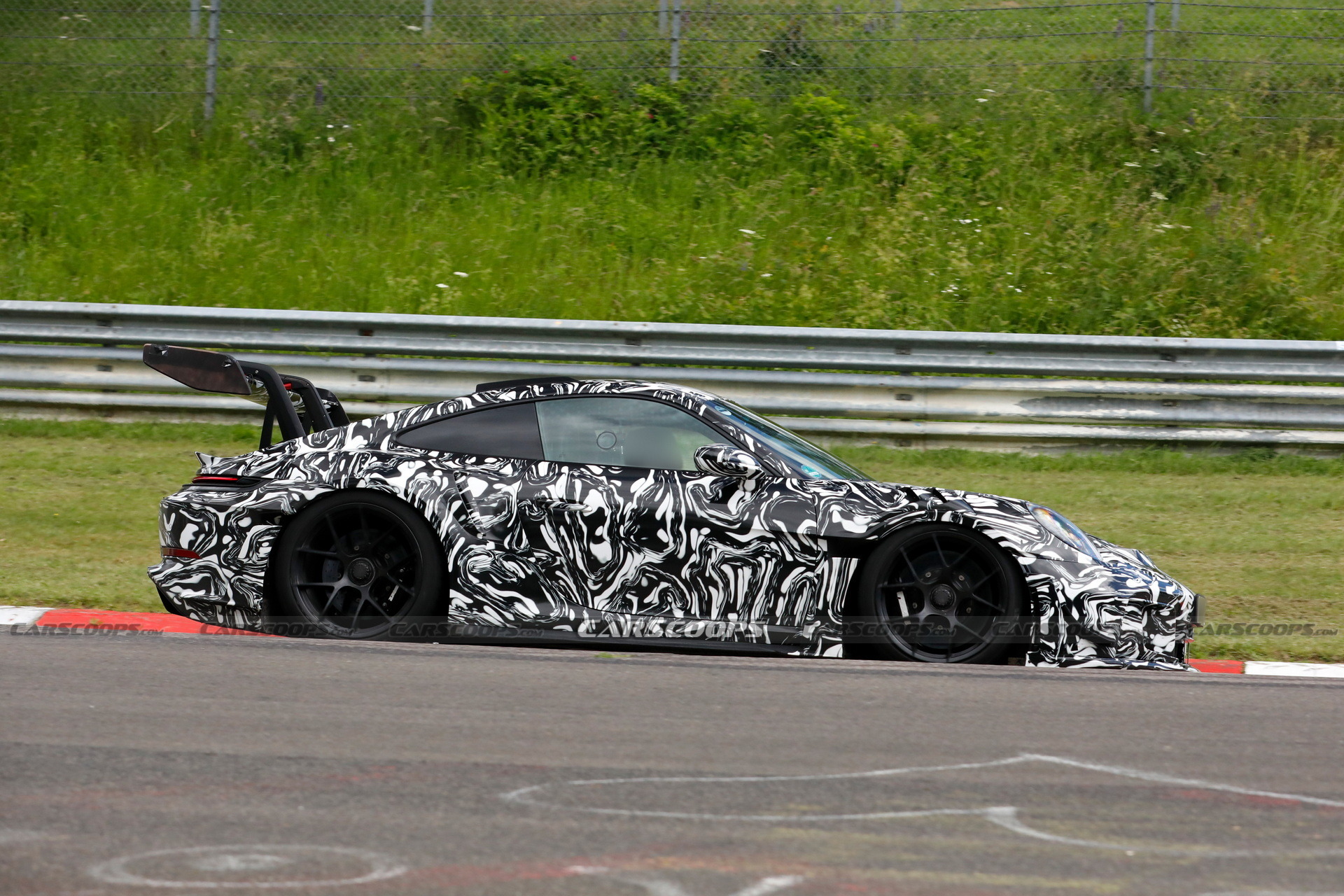 Porsche 992.2 911 GT3 RS Scoop Nurburgring - 5