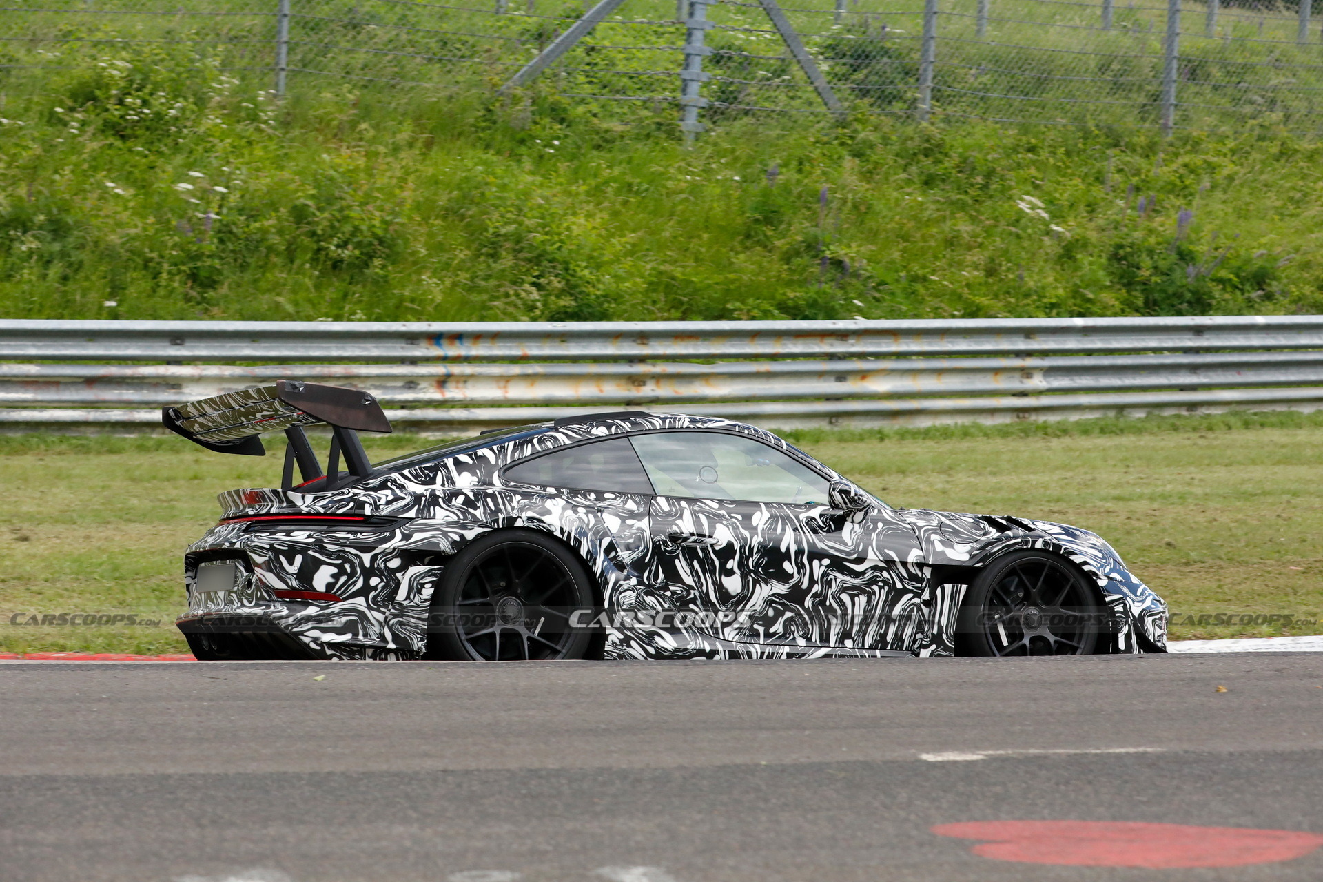 Porsche 992.2 911 GT3 RS Scoop Nurburgring - 6