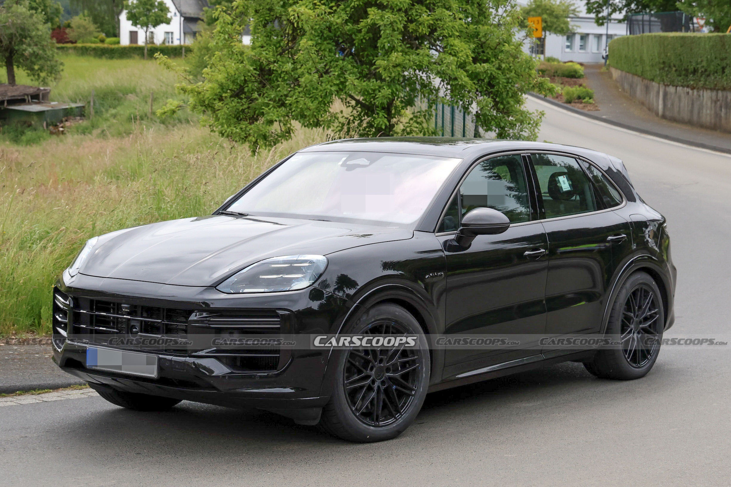 Porsche Cayenne Turbo facelift scoop 00007