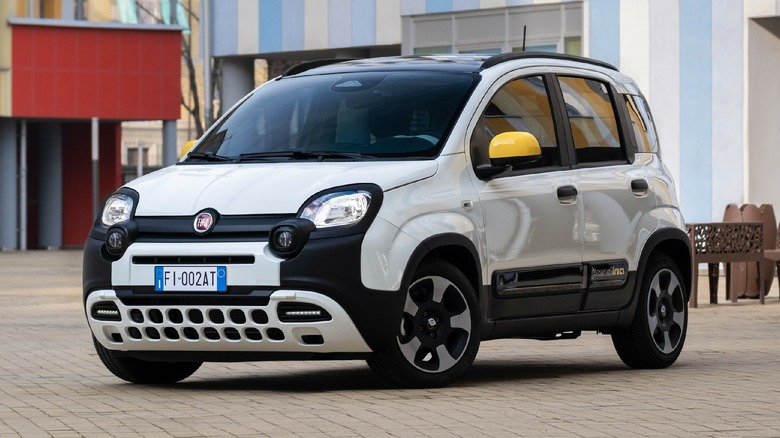 Stellantis возрождает значок Autobianchi, умерший 30 лет назад, на Fiat Pandina по юридическим причинам
