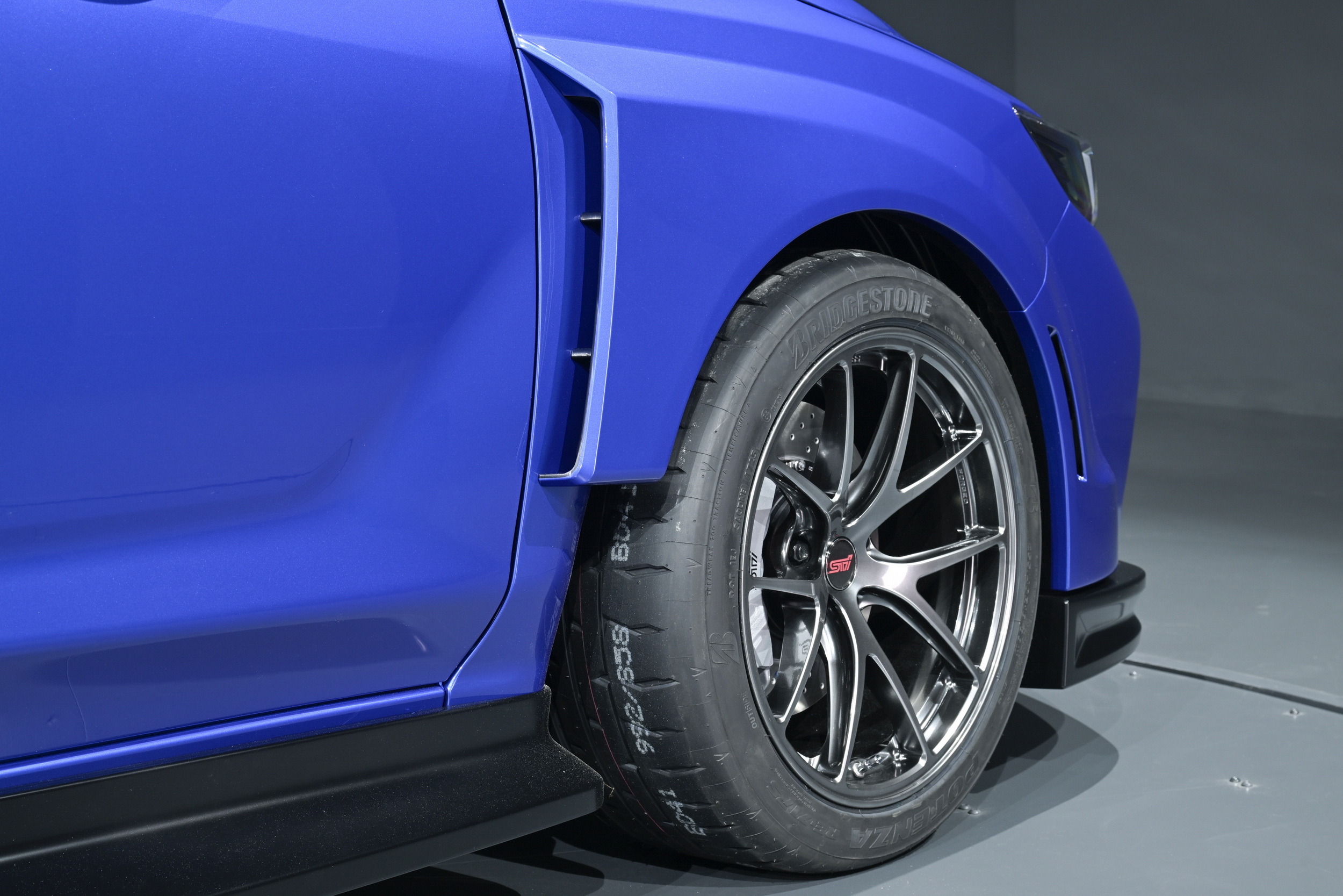 subaru_performance-b_sti_concept (10)