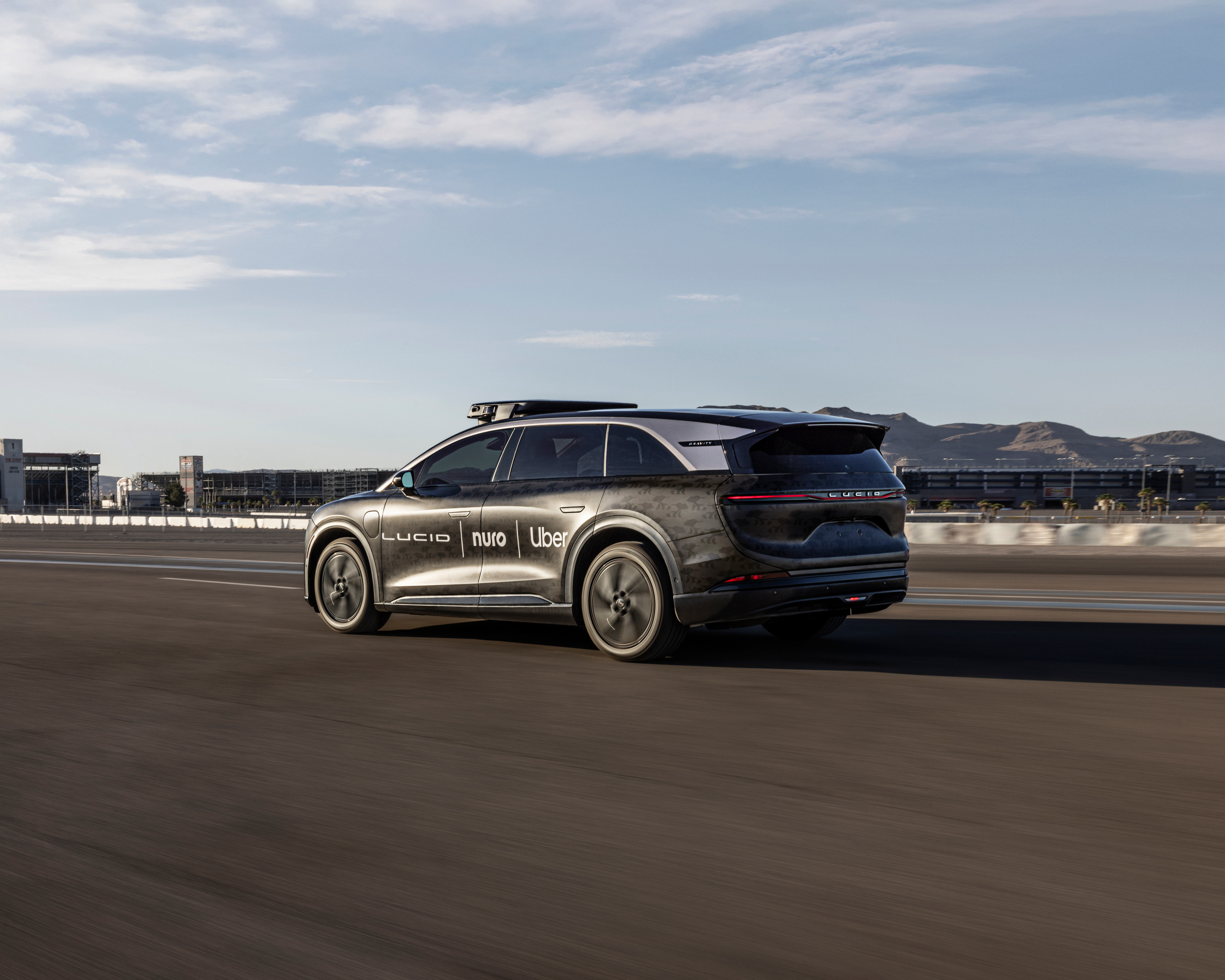 Lucid Uber Robotaxi 717 2