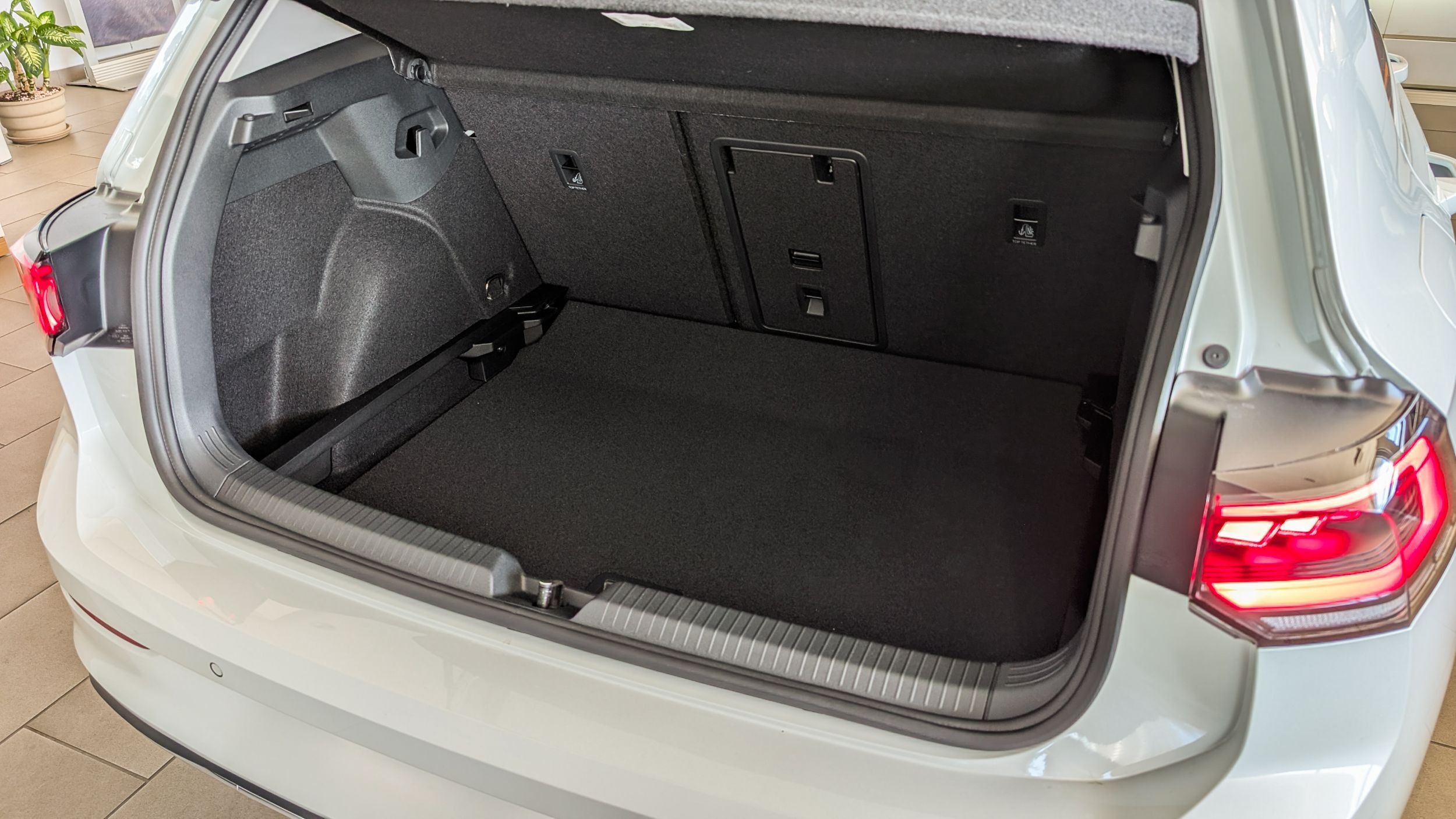 VW Golf MK8.5 - CarScoops (8)