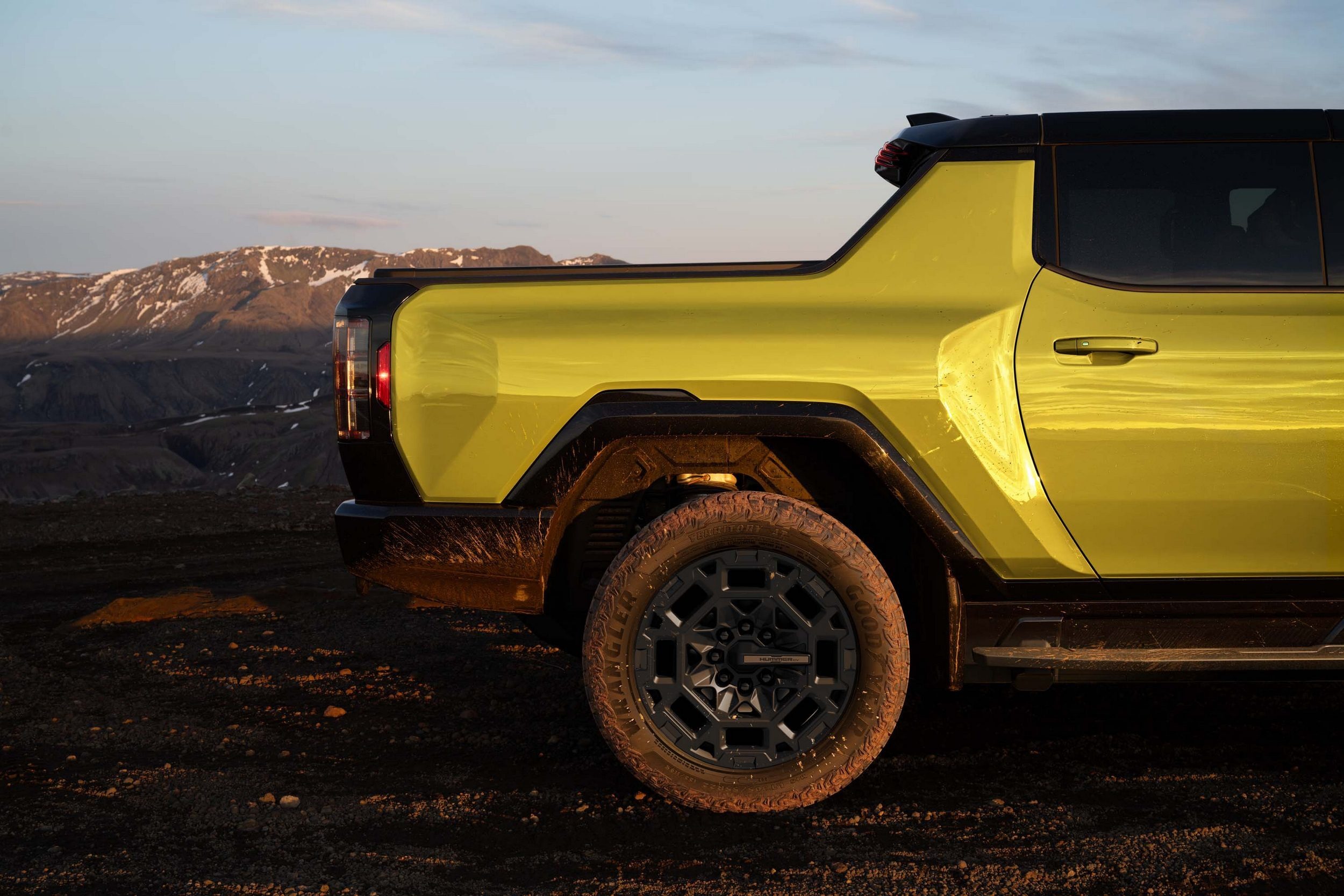 2027 GMC Hummer EV Icon 25 715 10