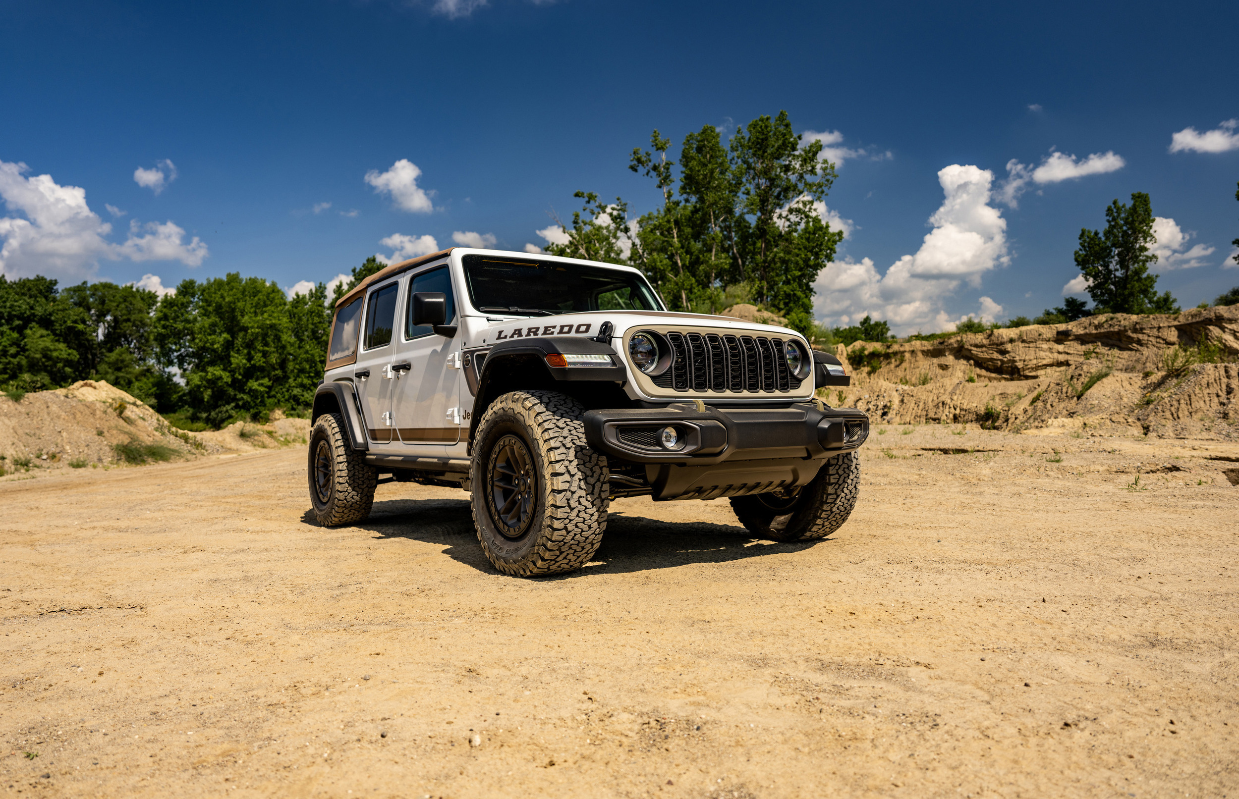 2027 Jeep Wrangler Laredo 713 3