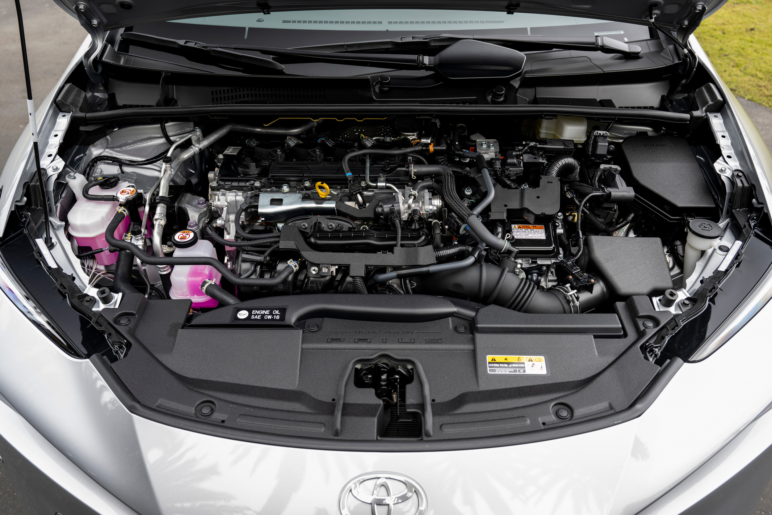 2027 Toyota Prius 716 3