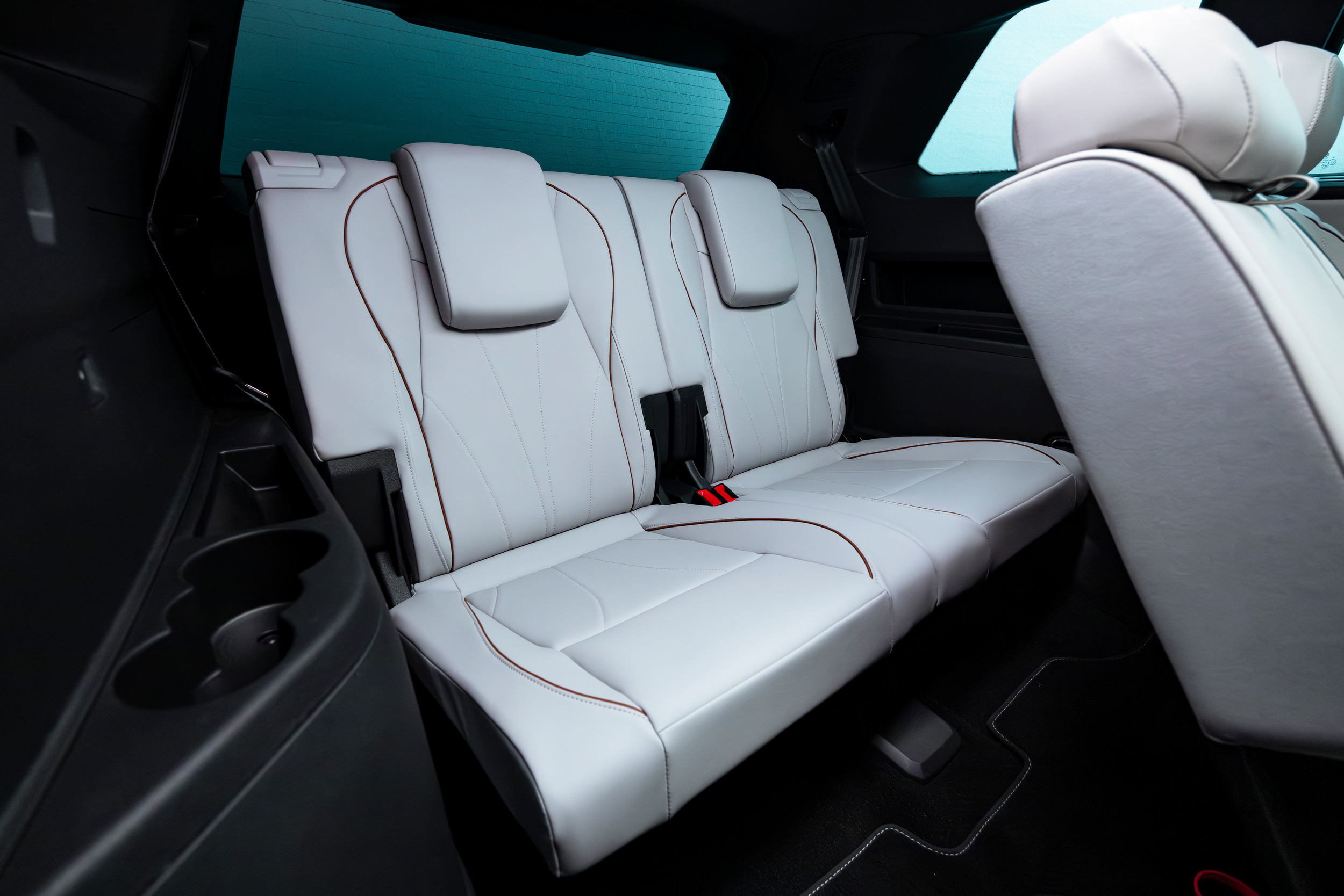 2027 VW Atlas 720 13