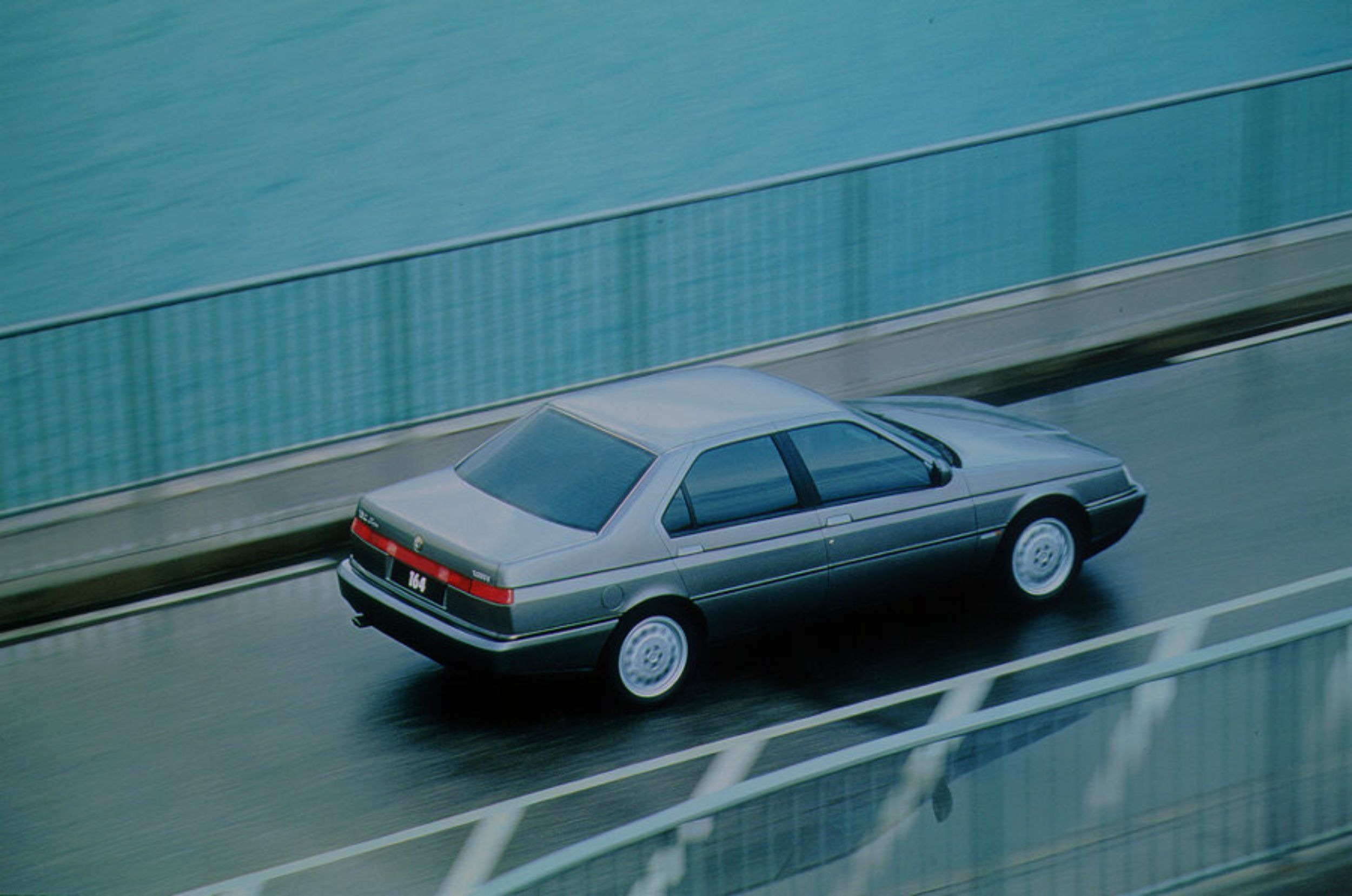 Alfa Romeo 164 - Stellantis (4)