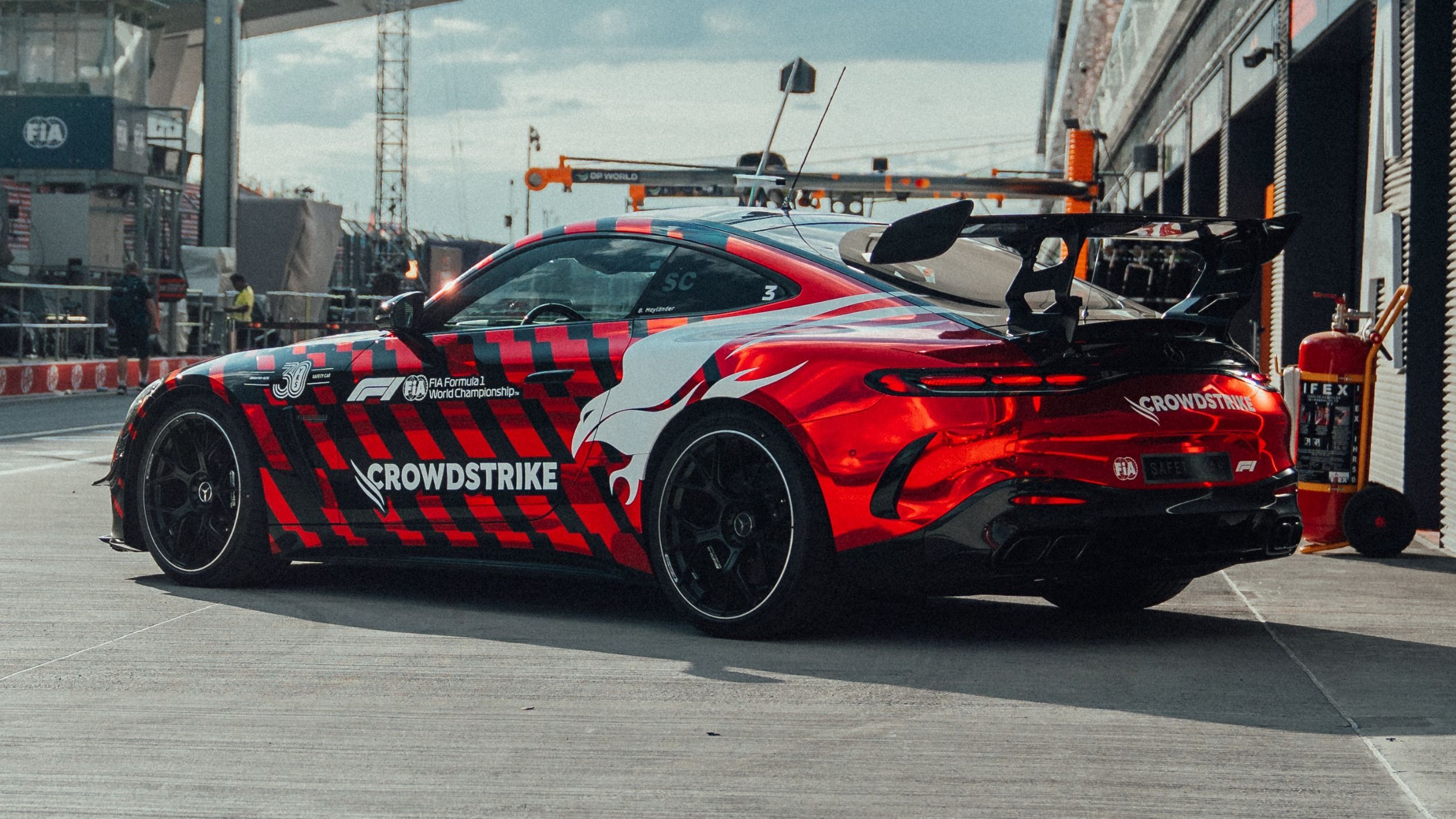 Mercedes-AMG GT 63 Pro 4Matic+ F1 Safety Car 2026 (11) copy