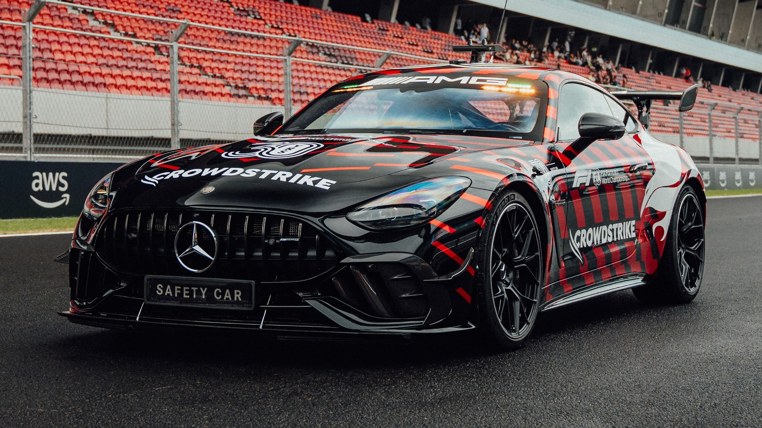 Mercedes-AMG GT 63 Pro 4Matic+ F1 Safety Car 2026 (3) copy