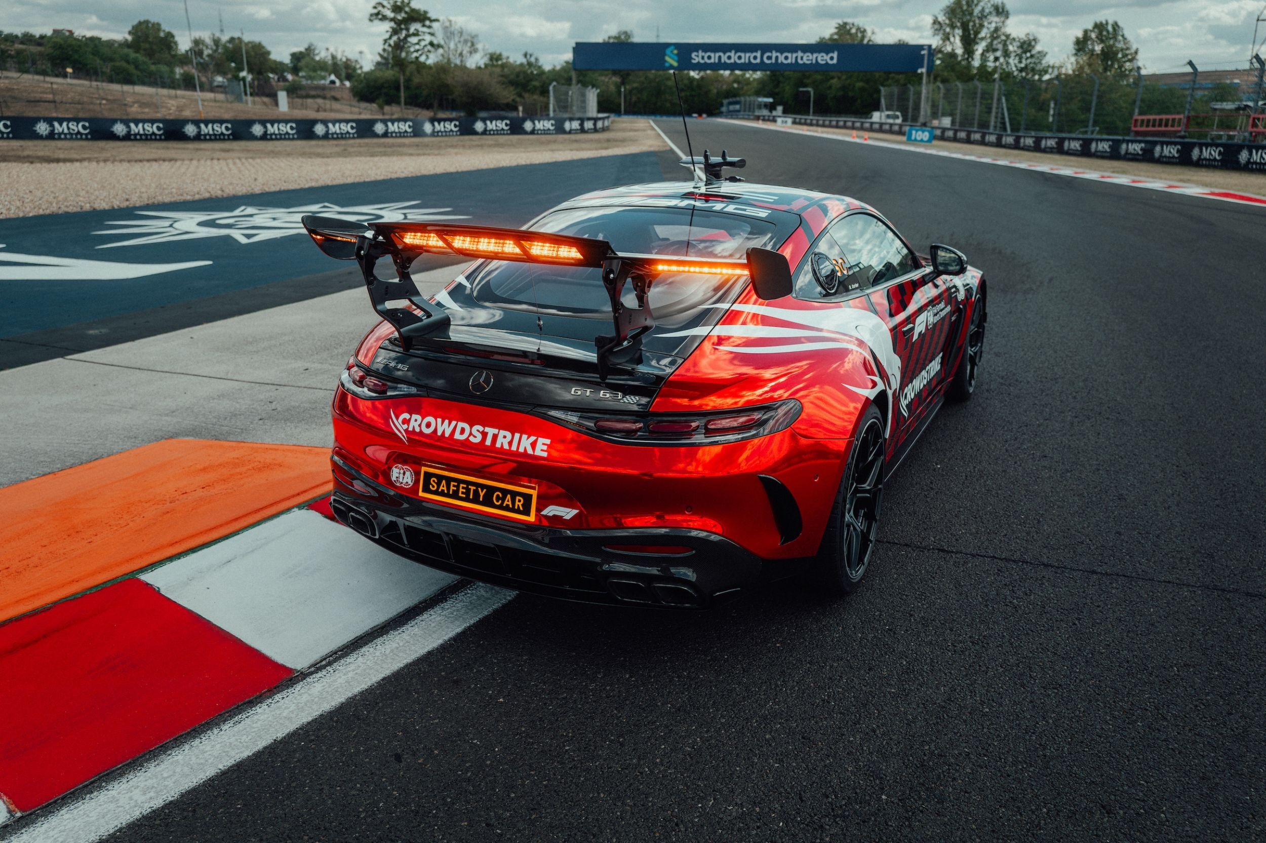 Mercedes-AMG GT 63 Pro 4Matic+ F1 Safety Car 2026 (8)