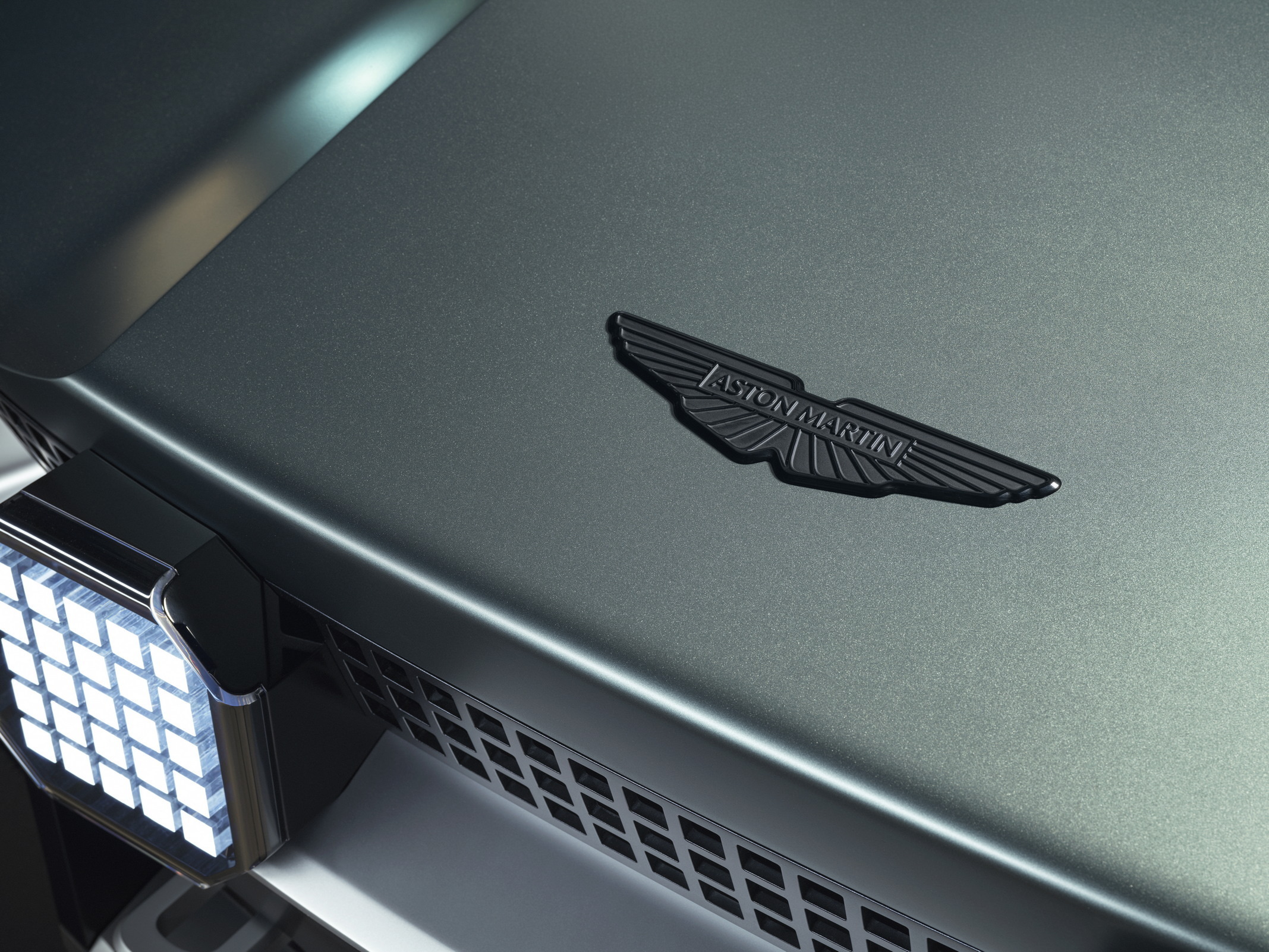 AstonMartin-Dreadnought_06