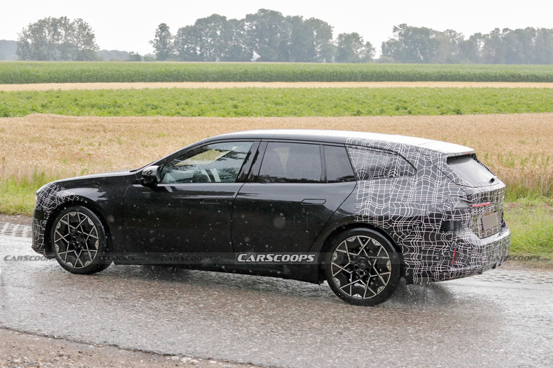 BMW i3 Touring spy shots 00011