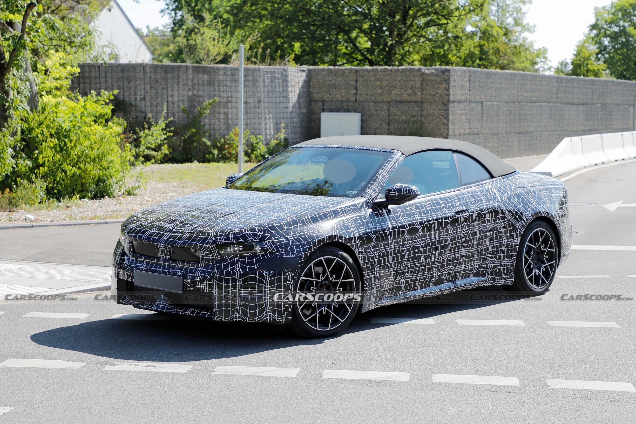 BMW i4 cabrio spy shots1 00004