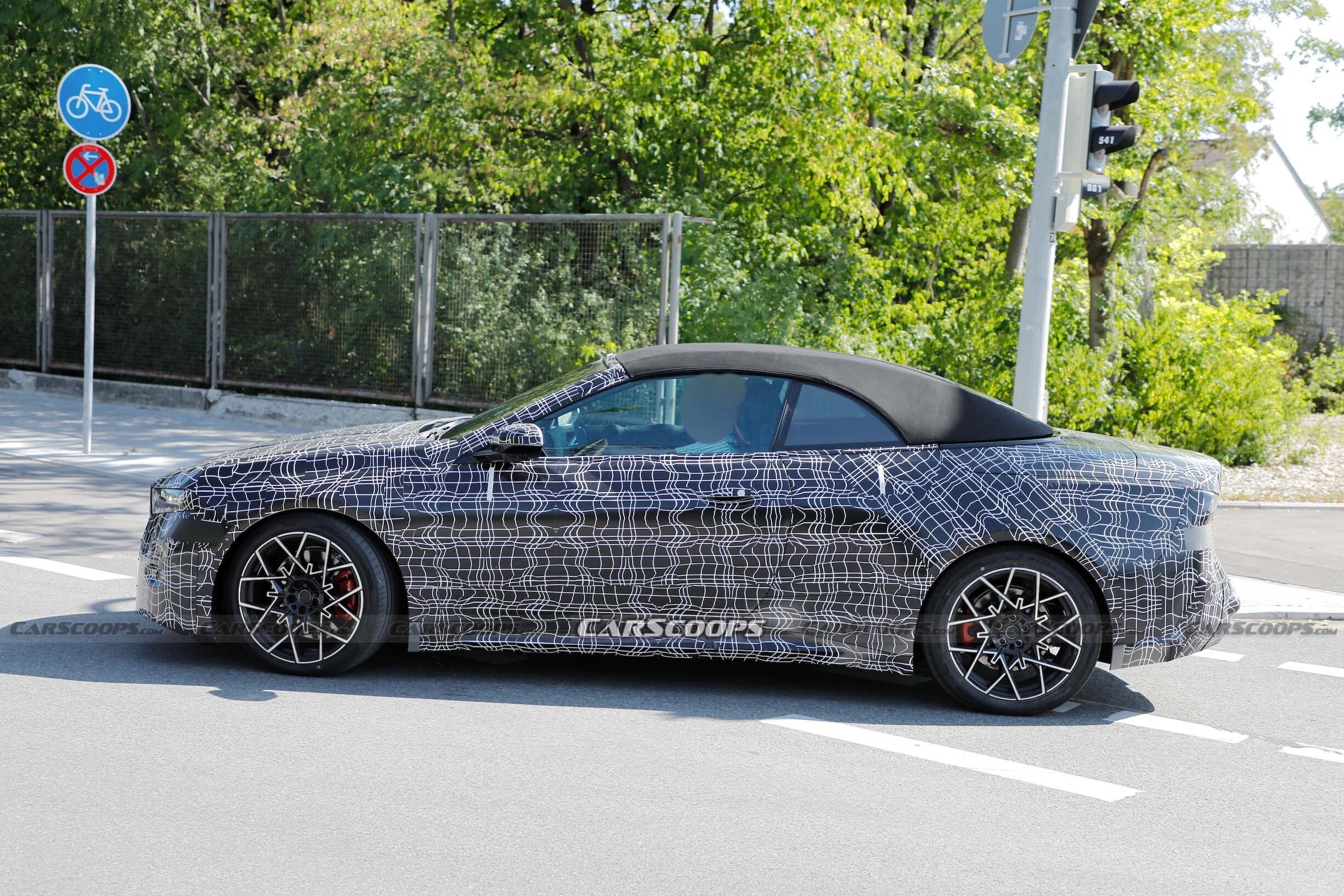 BMW i4 cabrio spy shots1 00007