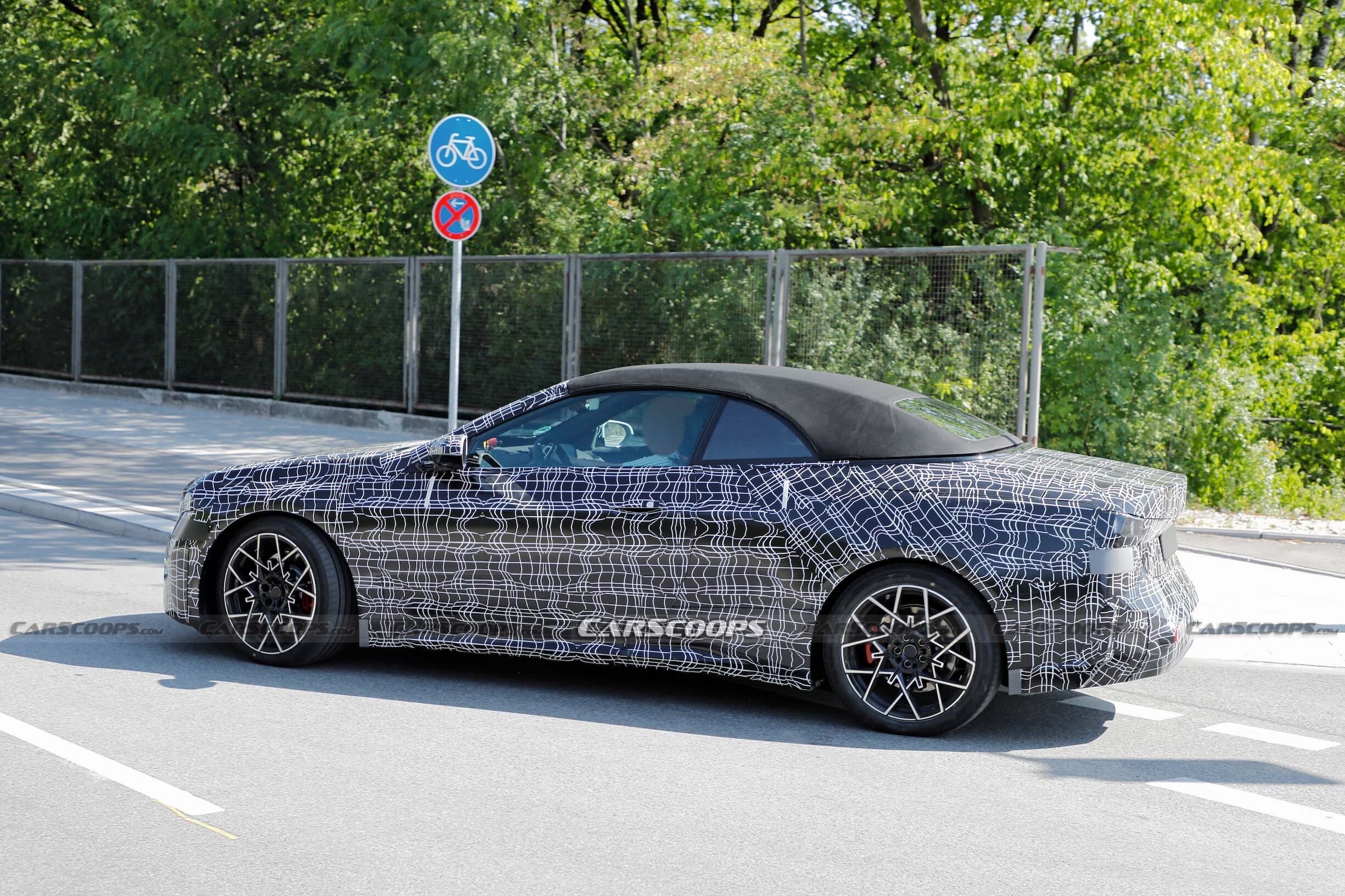 BMW i4 cabrio spy shots1 00008