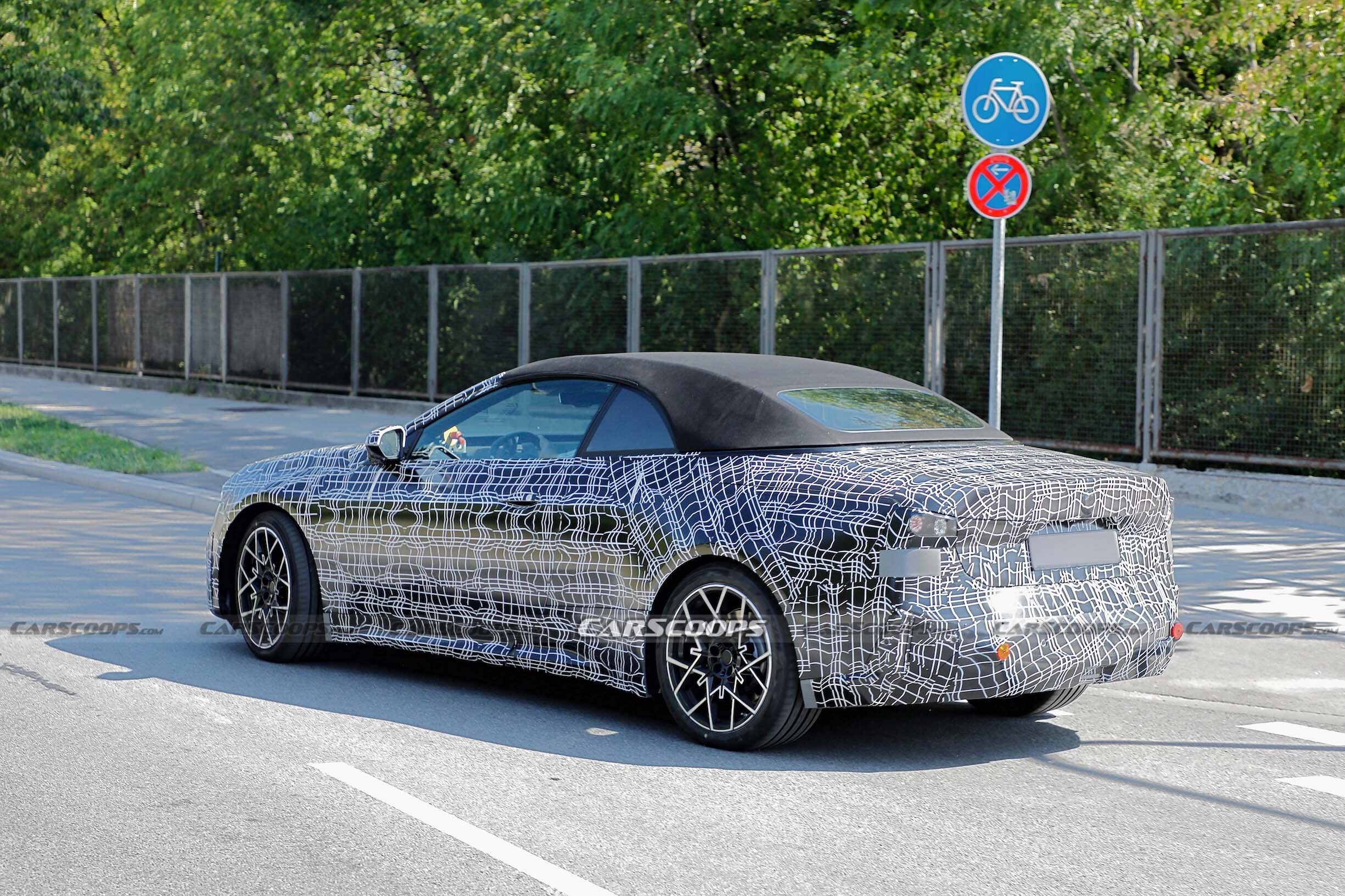 BMW i4 cabrio spy shots1 00009