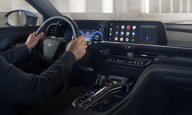 2027_Toyota_Crown_Interior_01