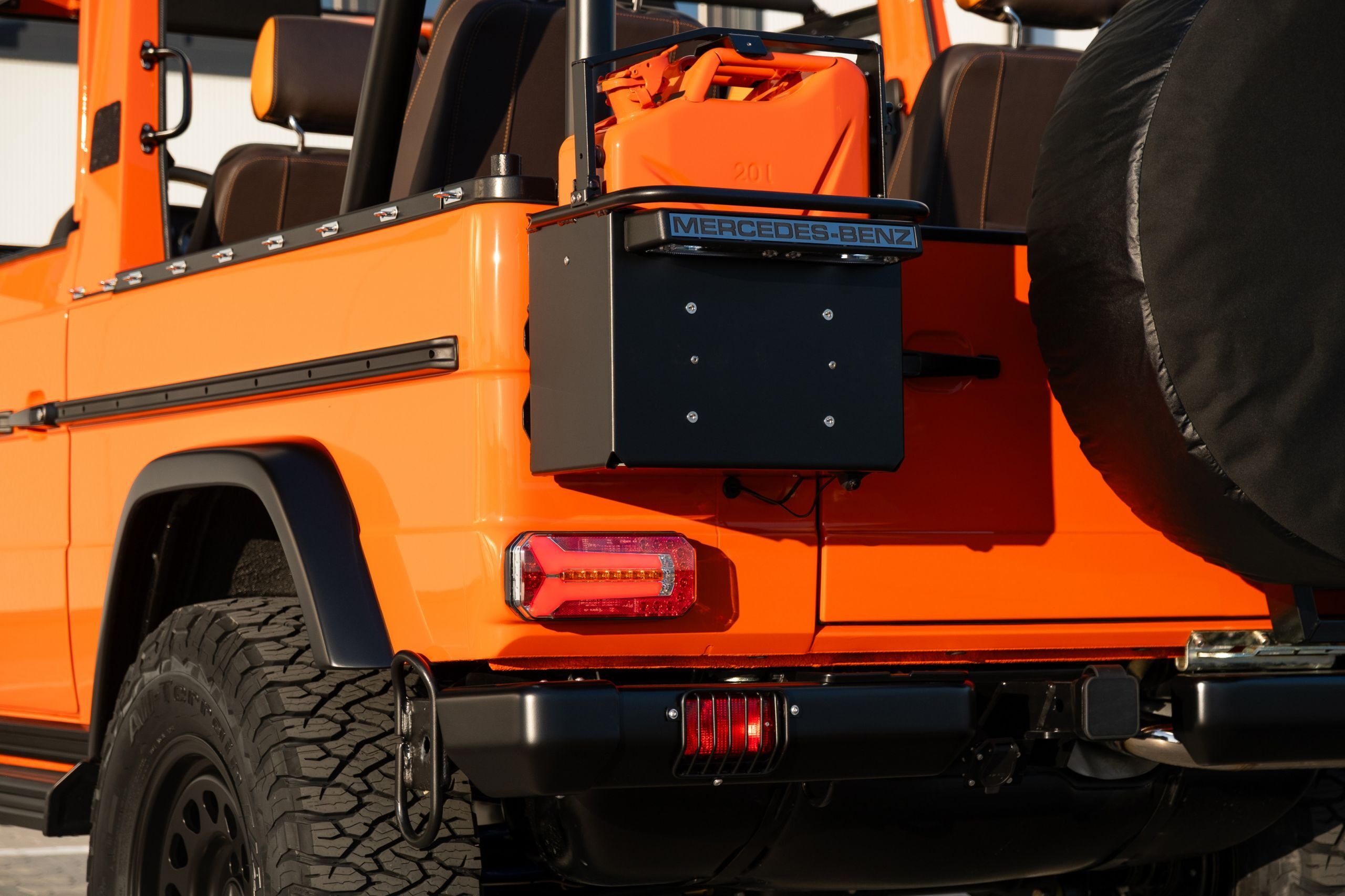 Mercedes G-Wagen Magma Orange - 11