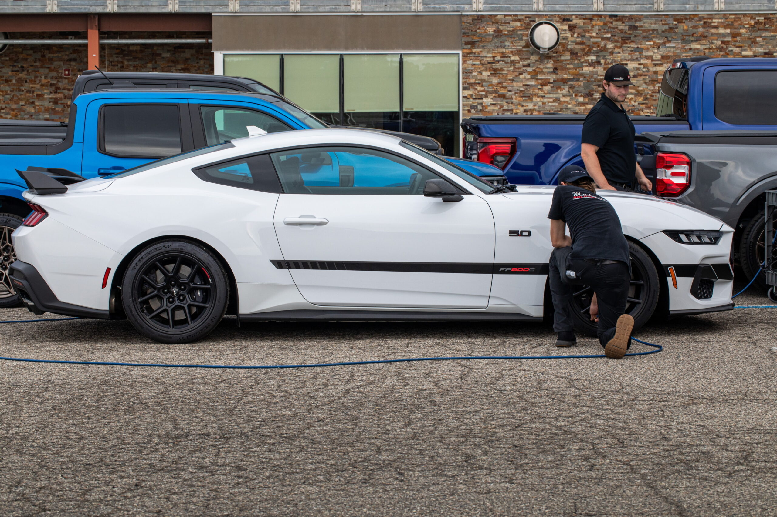 Custom_Garage_Ford_Mustang_FP800S_2_102