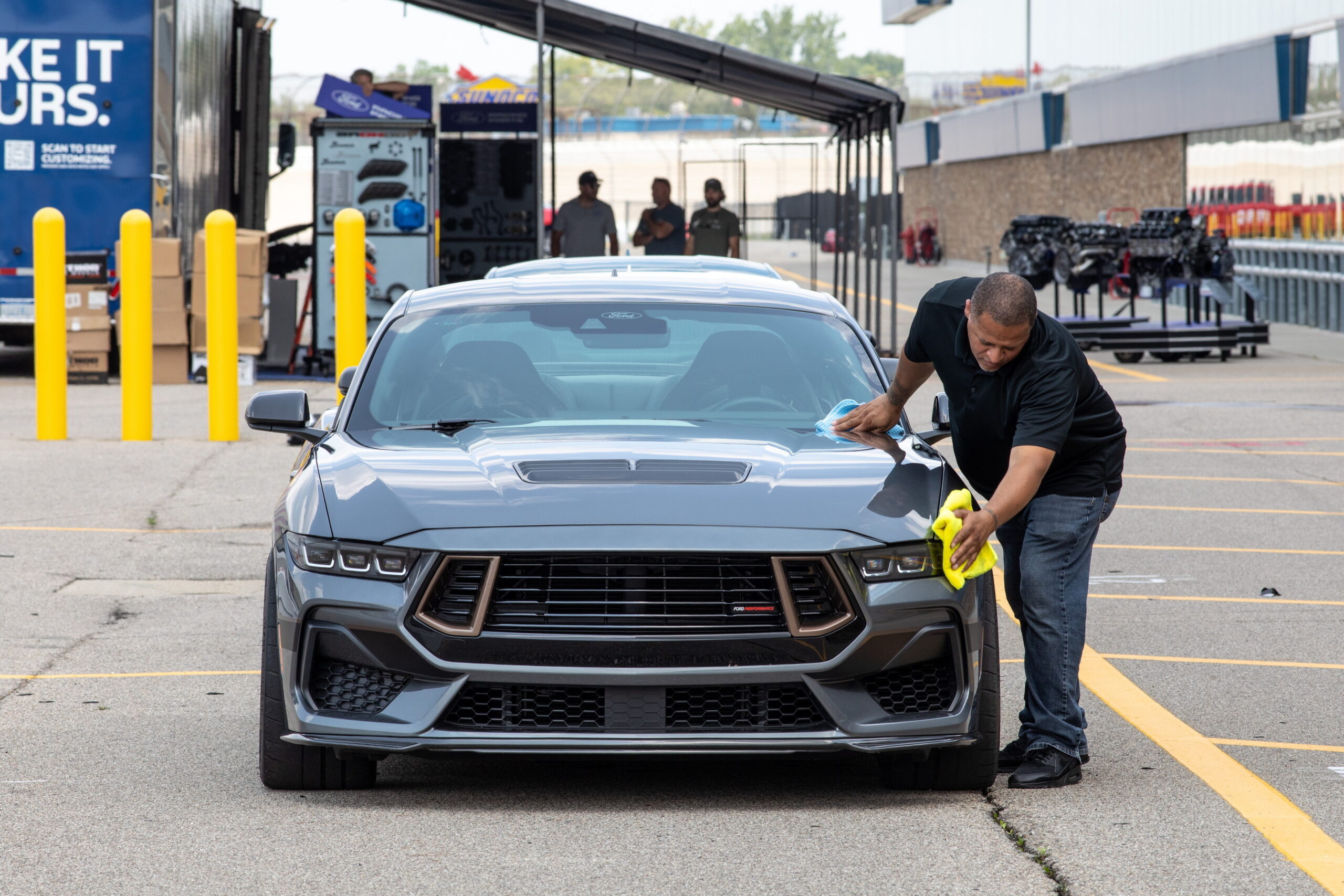 Custom_Garage_Ford_Mustang_FP800S_9_105