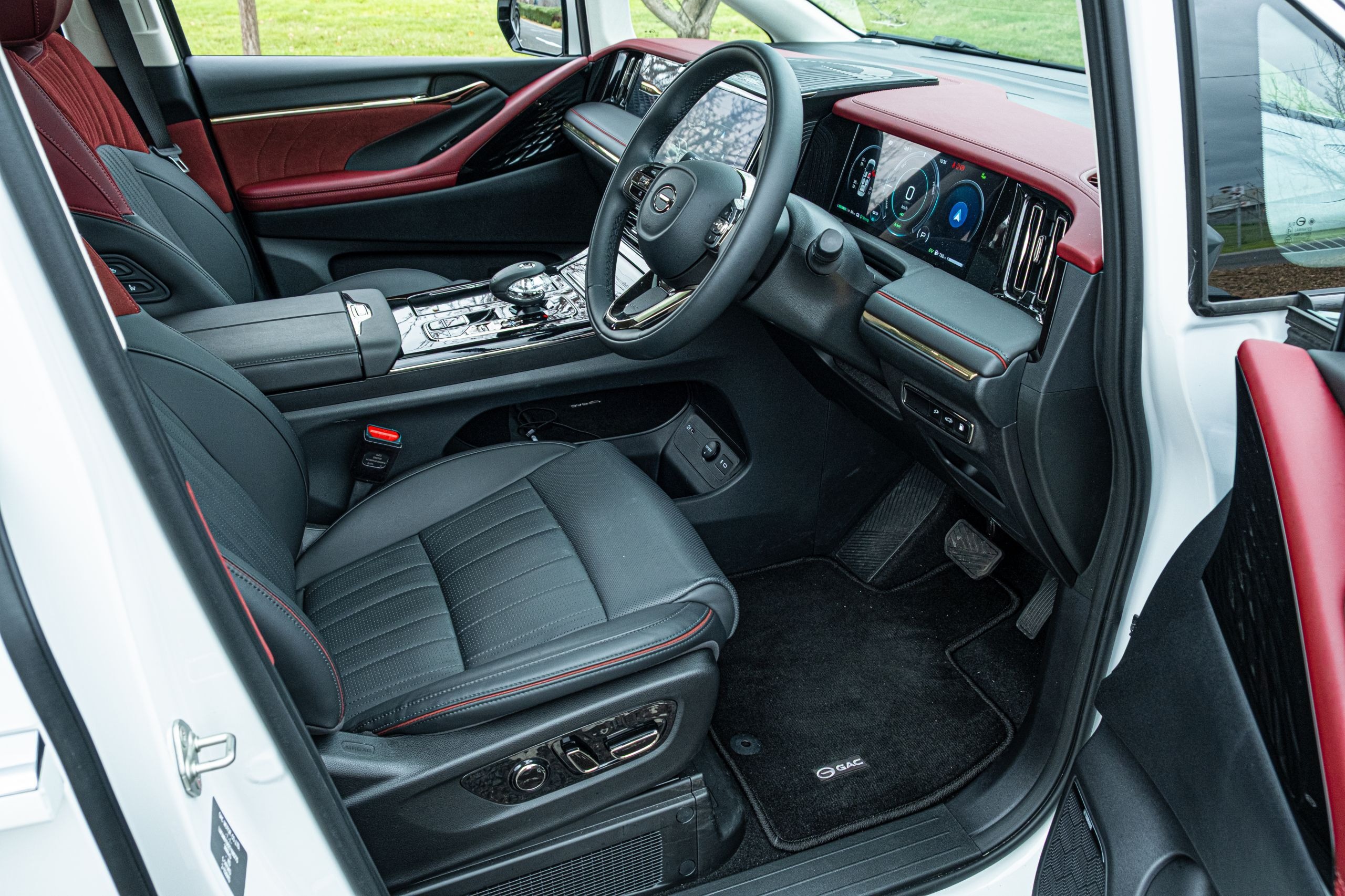 GAC M8 PHEV Review - 40