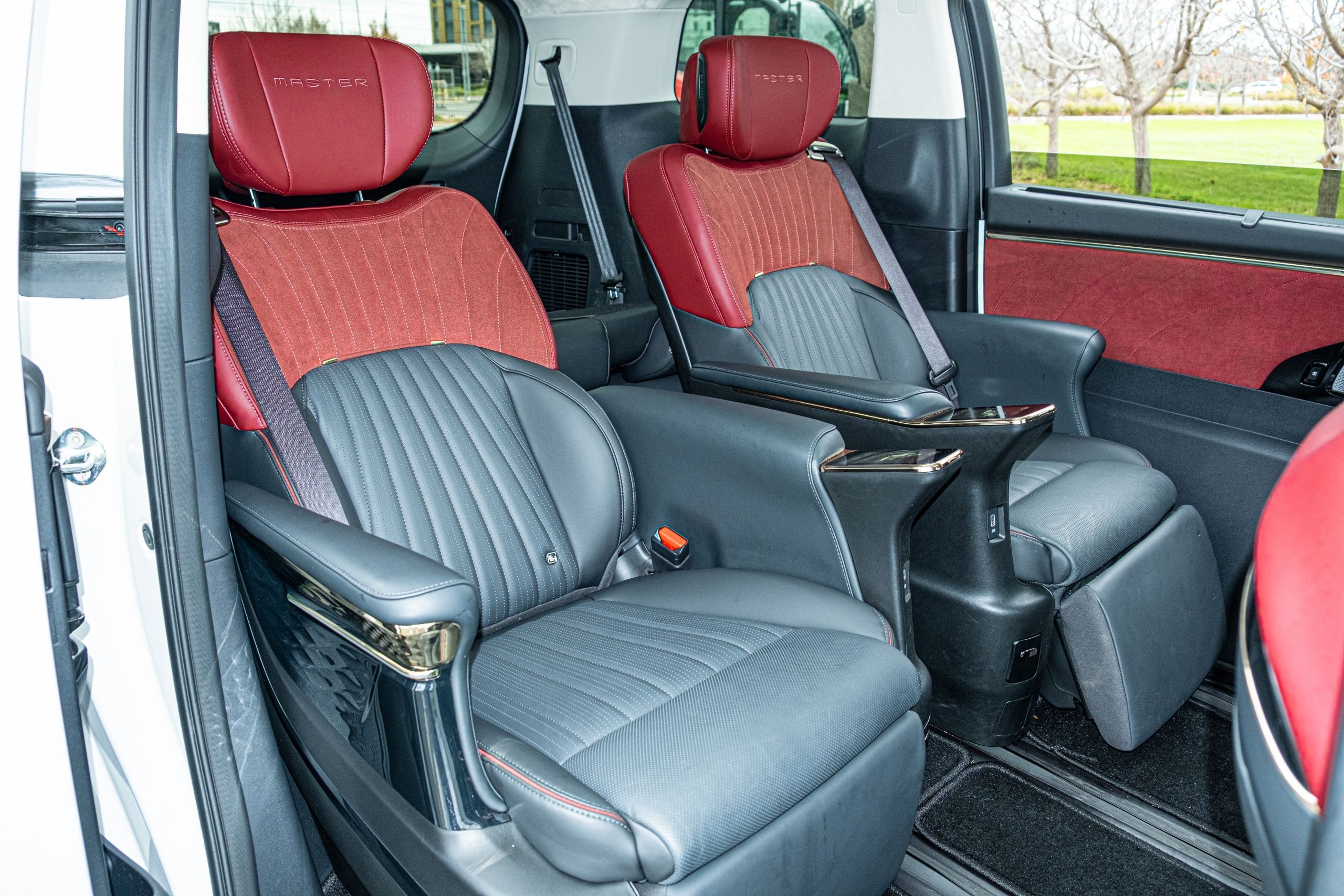 GAC M8 PHEV Review - 47