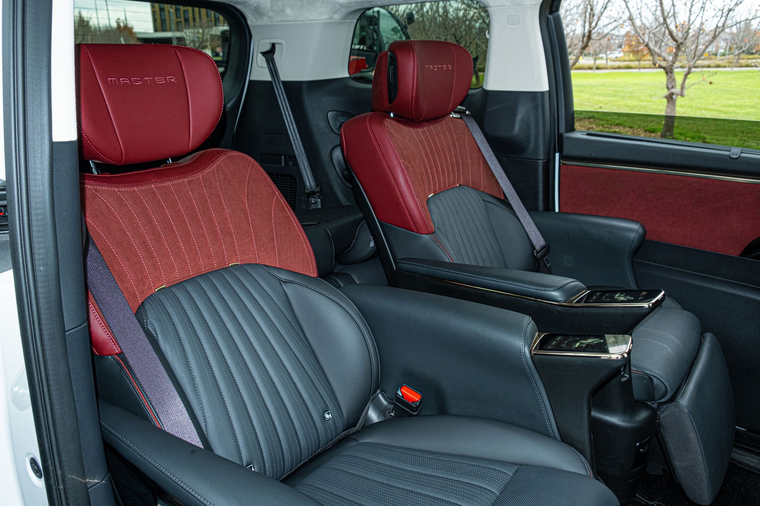 GAC M8 PHEV Review - 49