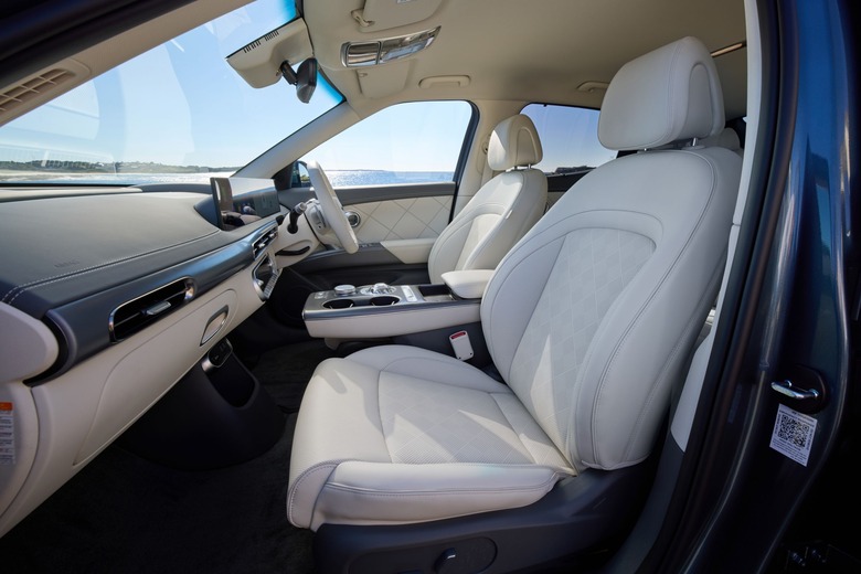 2027 Genesis GV60 RWD Review - 34