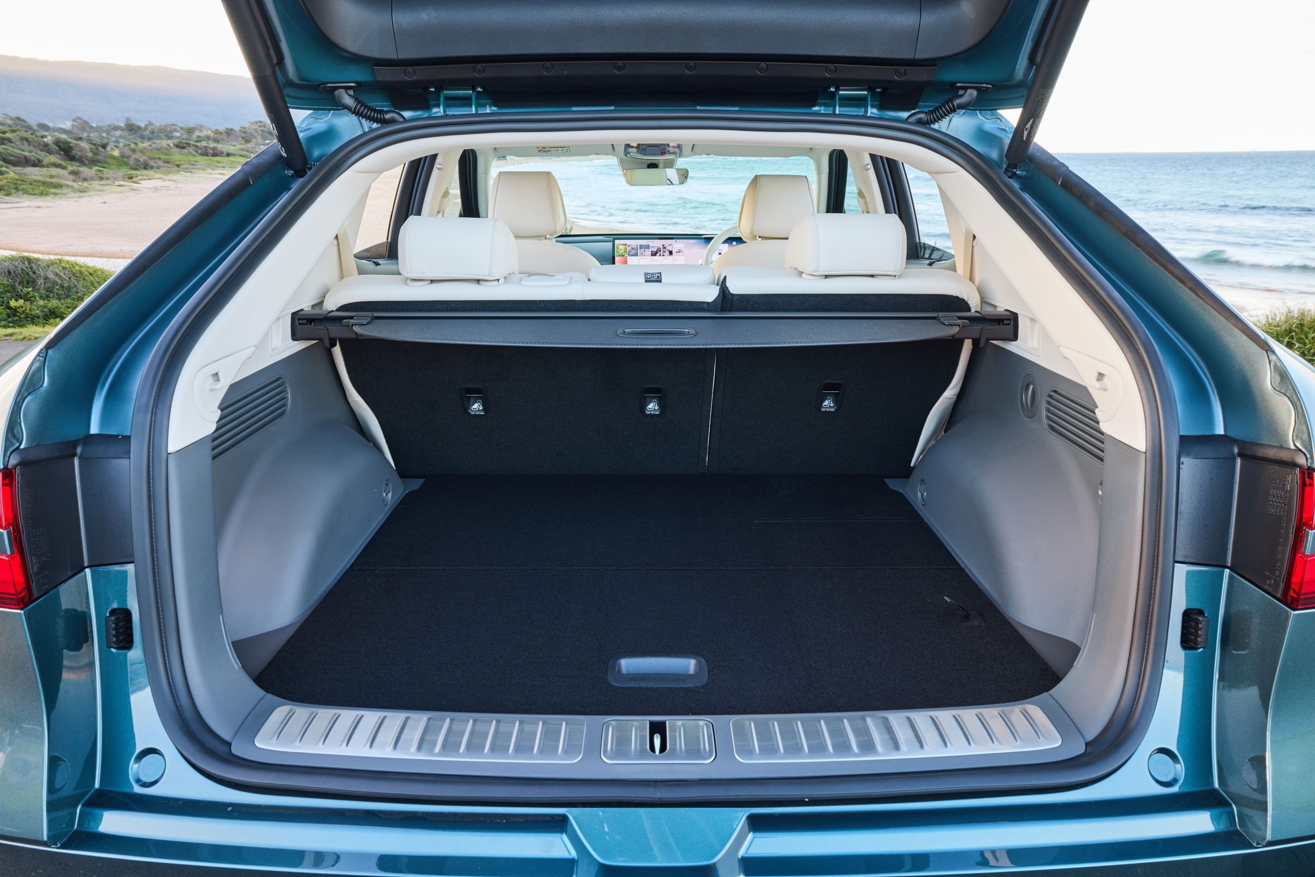 2027 Genesis GV60 RWD Review - 40