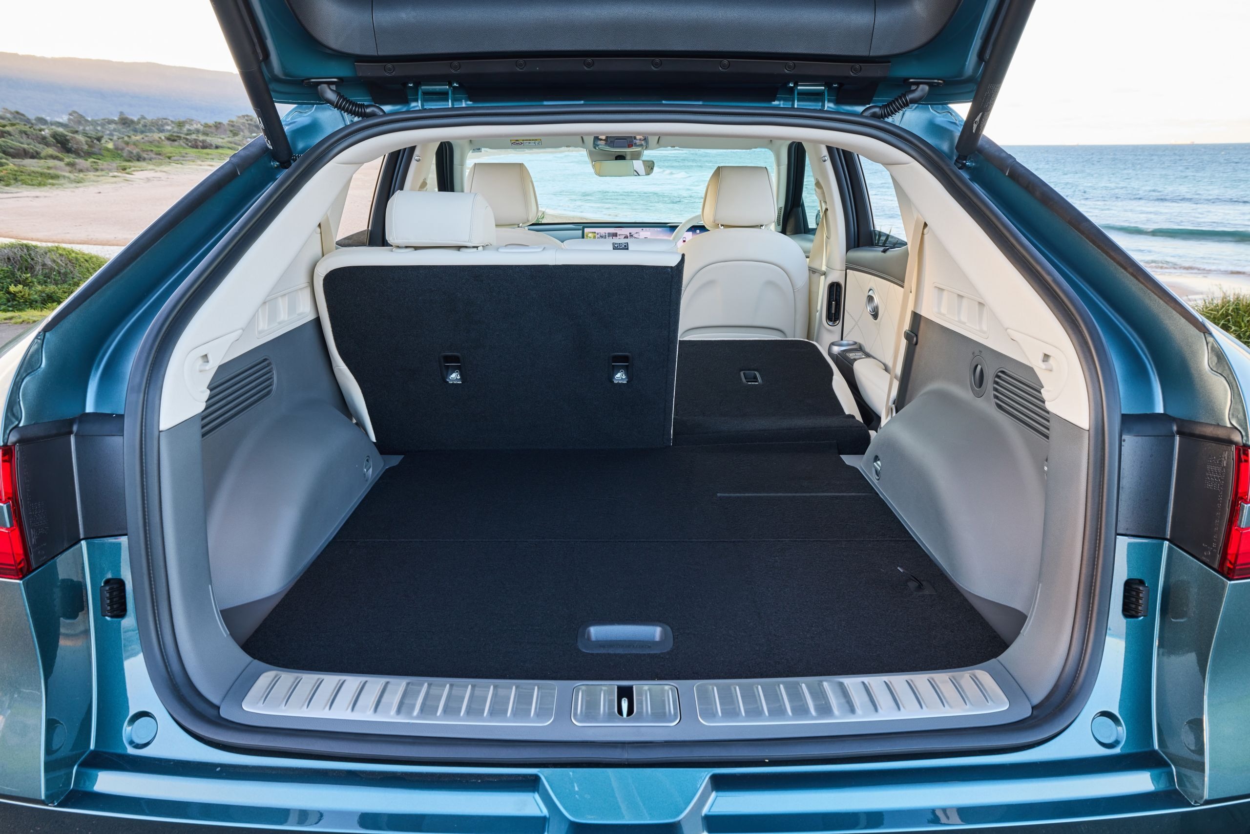 2027 Genesis GV60 RWD Review - 42