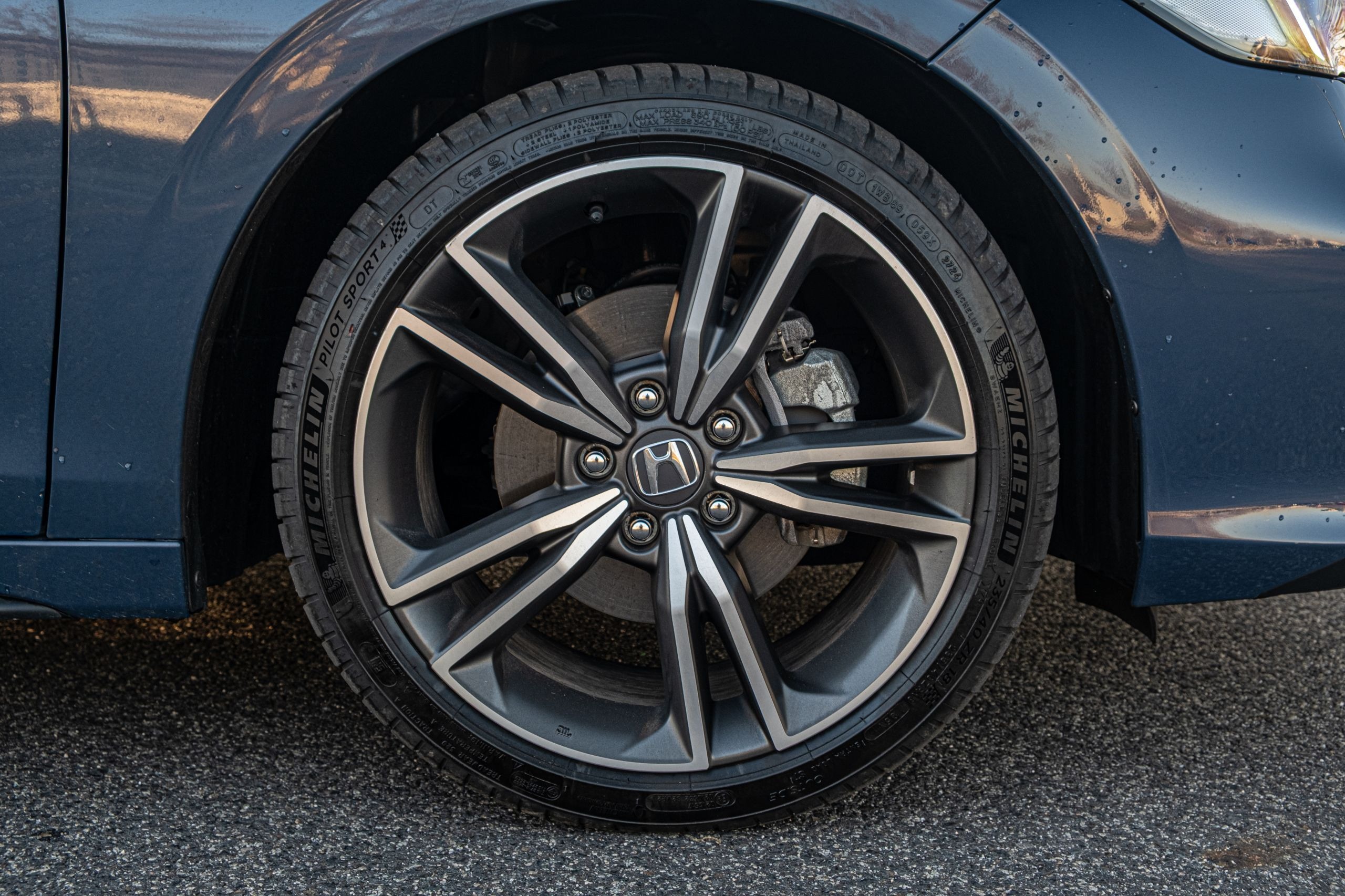Honda Civic e HEV LX Review - 12