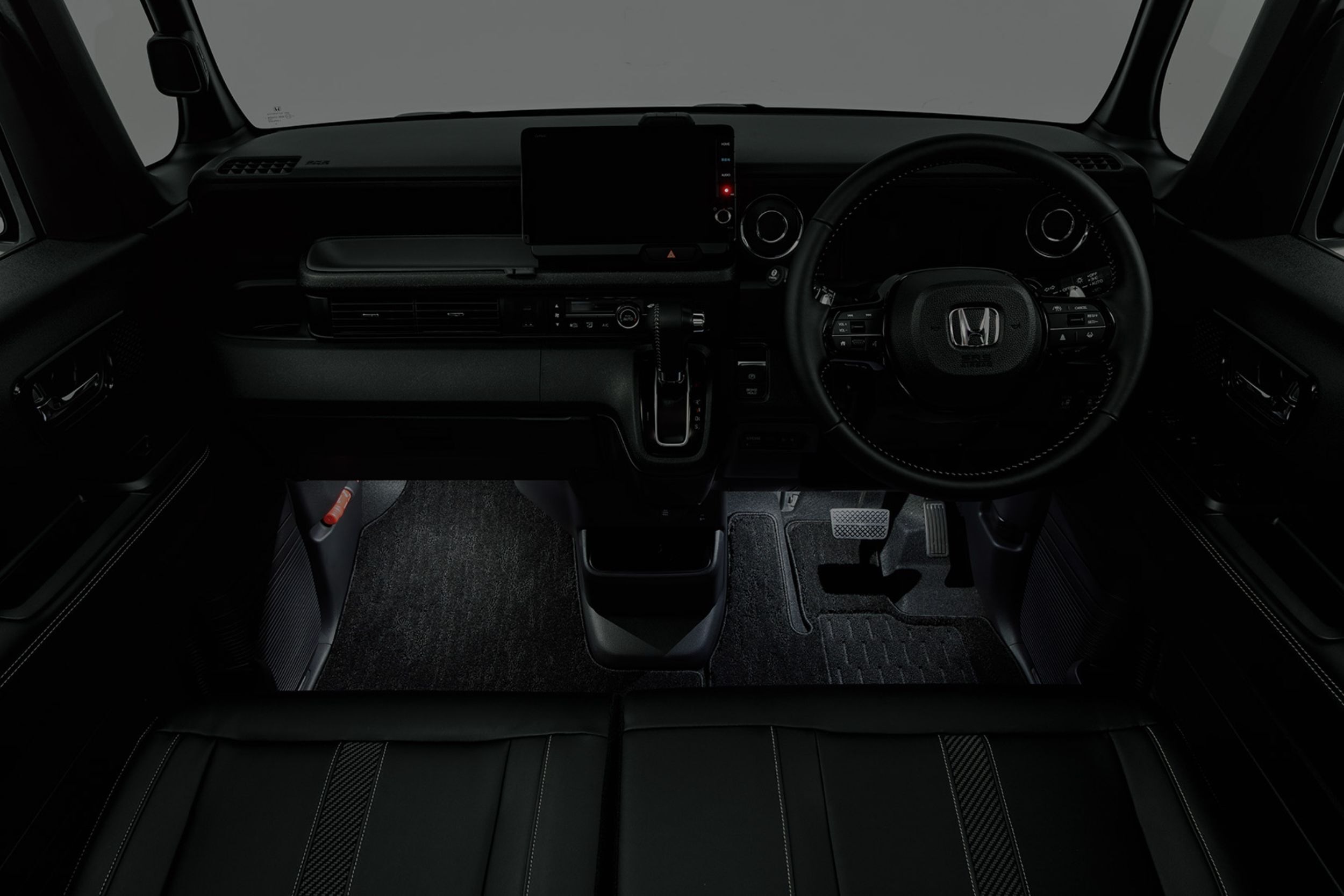 Honda N-Box - Honda Access - Interior (2)
